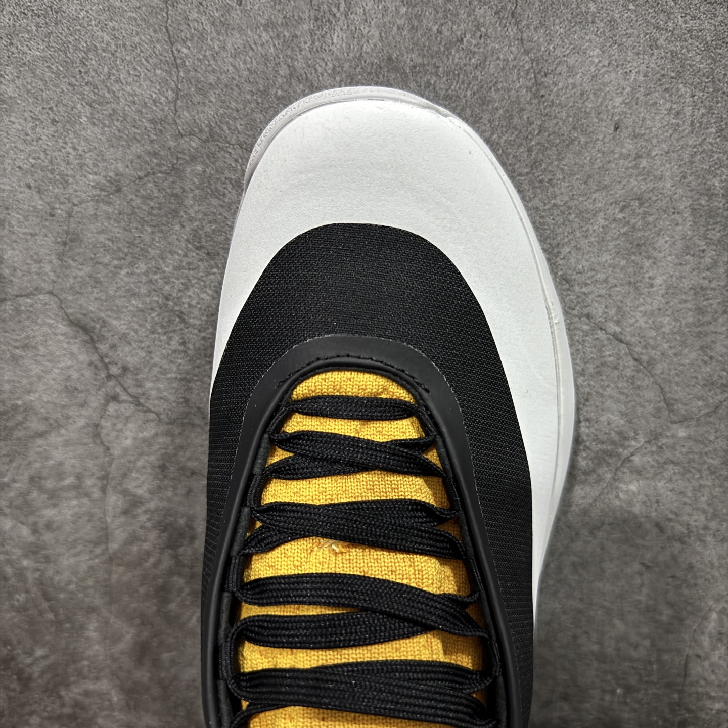 图片[5]-【公司级】Arcteryx始祖鸟 Vertex Alpine GTX M 男女情侣款低帮登山鞋 适合技术路线单日徒步穿着 aerios 鞋受到长途野外跑步鞋的启发 适合在变化的地形上进行快速轻快的徒步旅行穿着，舒适而有支撑性，鞋面更轻薄透气舒适。敏捷、稳定和技术路线上的自信源于vibram® megagrip外底、压缩eva内底以及一体的tpu 尺码：36-45-选品中心