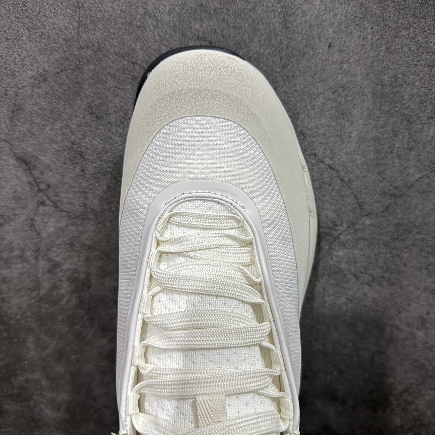 图片[5]-【公司级】Arcteryx始祖鸟 Vertex Alpine GTX M 男女情侣款低帮登山鞋 适合技术路线单日徒步穿着 aerios 鞋受到长途野外跑步鞋的启发 适合在变化的地形上进行快速轻快的徒步旅行穿着，舒适而有支撑性，鞋面更轻薄透气舒适。敏捷、稳定和技术路线上的自信源于vibram® megagrip外底、压缩eva内底以及一体的tpu 尺码：36-45-选品中心