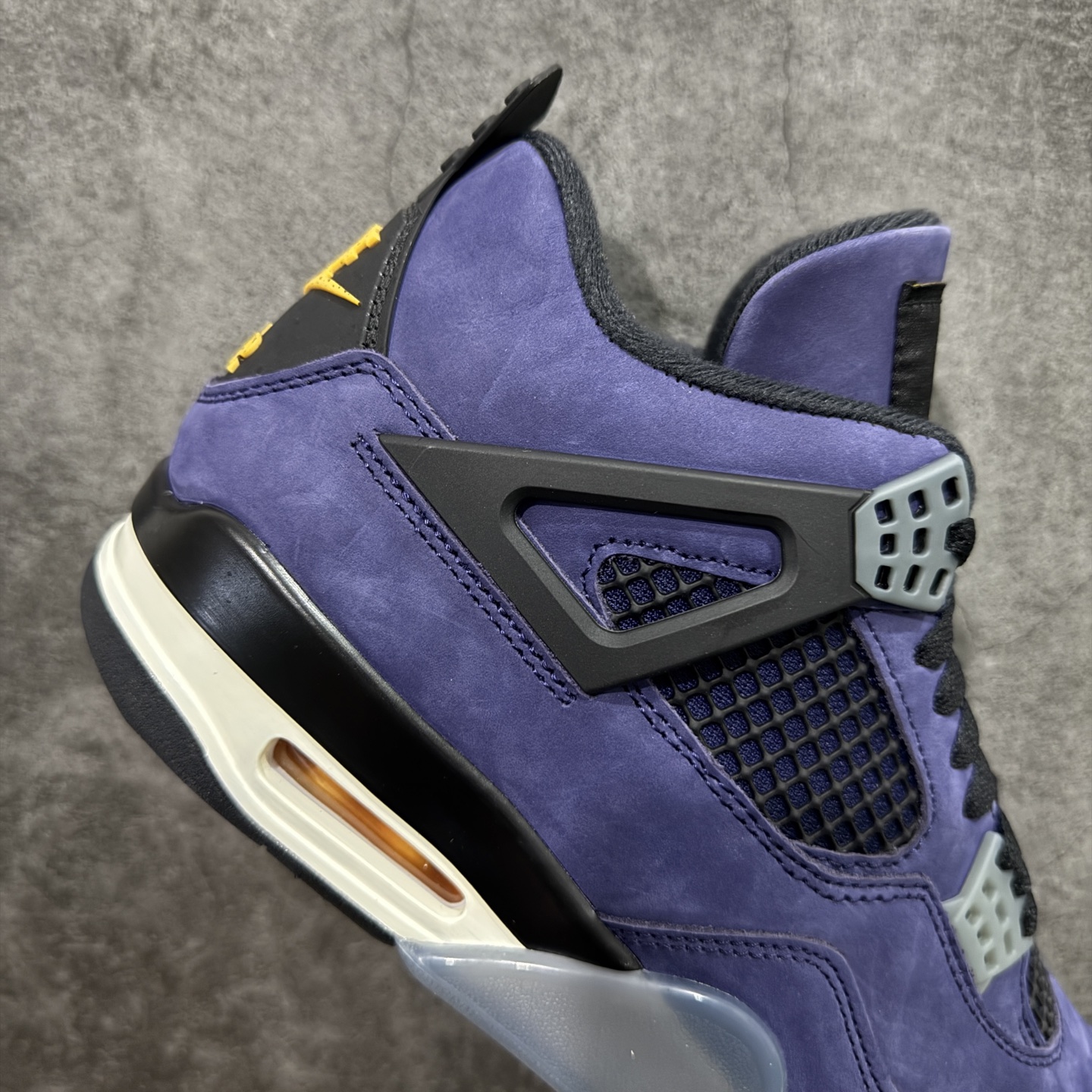图片[7]-【原厂版】Air Jordan AJ4 Retro “Imperial Purple” 帝王紫 FV5029-500 全新升级改良 原鞋原楦原纸板同源开发 完美呈现乔4的版型 内侧正确双色网格 还原细节 原厂皮料 正确气垫颜色 正确网格工艺 正确拉帮工艺 全鞋原装材料制作 原档案原模具打造 支持全方位与正品对比 尺码：36 36.5 37.5 38 38.5 39 40 40.5 41 42 42.5 43 44 44.5 45 46 47.5-选品中心