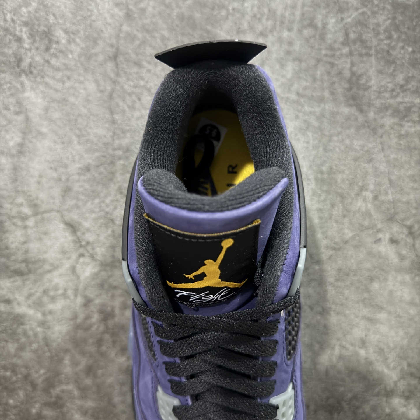 图片[8]-【原厂版】Air Jordan AJ4 Retro “Imperial Purple” 帝王紫 FV5029-500 全新升级改良 原鞋原楦原纸板同源开发 完美呈现乔4的版型 内侧正确双色网格 还原细节 原厂皮料 正确气垫颜色 正确网格工艺 正确拉帮工艺 全鞋原装材料制作 原档案原模具打造 支持全方位与正品对比 尺码：36 36.5 37.5 38 38.5 39 40 40.5 41 42 42.5 43 44 44.5 45 46 47.5-选品中心