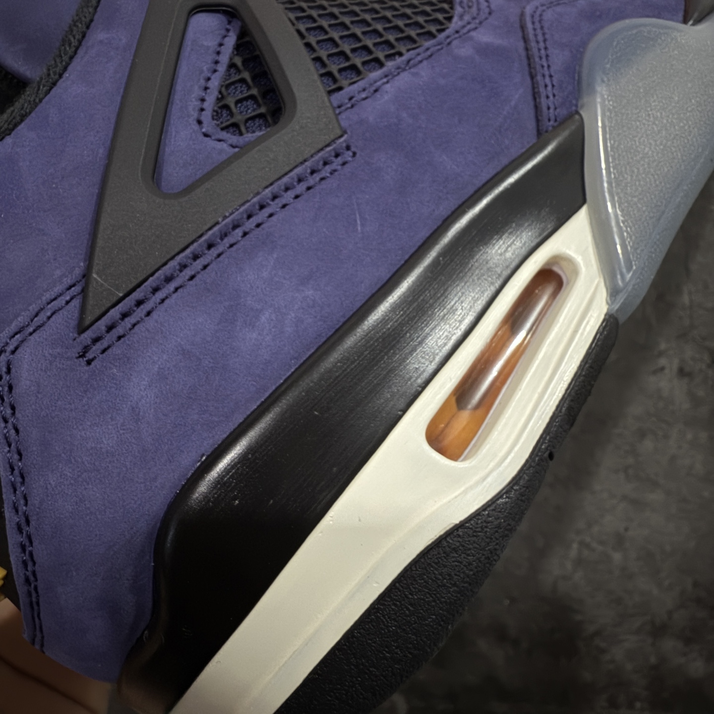 图片[3]-【原厂版】Air Jordan AJ4 Retro “Imperial Purple” 帝王紫 FV5029-500 全新升级改良 原鞋原楦原纸板同源开发 完美呈现乔4的版型 内侧正确双色网格 还原细节 原厂皮料 正确气垫颜色 正确网格工艺 正确拉帮工艺 全鞋原装材料制作 原档案原模具打造 支持全方位与正品对比 尺码：36 36.5 37.5 38 38.5 39 40 40.5 41 42 42.5 43 44 44.5 45 46 47.5-选品中心