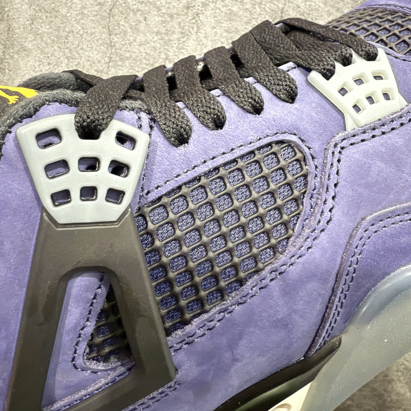 图片[4]-【原厂版】Air Jordan AJ4 Retro “Imperial Purple” 帝王紫 FV5029-500 全新升级改良 原鞋原楦原纸板同源开发 完美呈现乔4的版型 内侧正确双色网格 还原细节 原厂皮料 正确气垫颜色 正确网格工艺 正确拉帮工艺 全鞋原装材料制作 原档案原模具打造 支持全方位与正品对比 尺码：36 36.5 37.5 38 38.5 39 40 40.5 41 42 42.5 43 44 44.5 45 46 47.5-选品中心