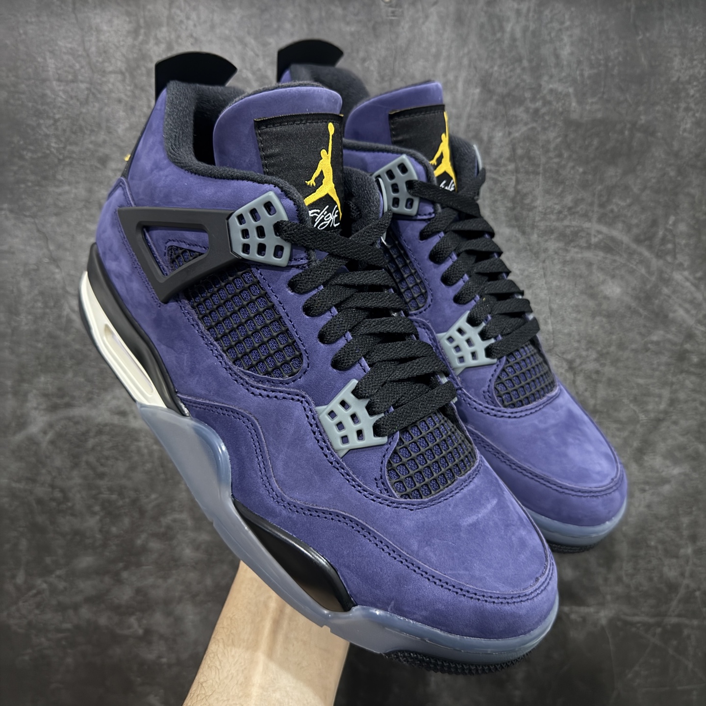 【原厂版】Air Jordan AJ4 Retro “Imperial Purple” 帝王紫 FV5029-500 全新升级改良 原鞋原楦原纸板同源开发 完美呈现乔4的版型 内侧正确双色网格 还原细节 原厂皮料 正确气垫颜色 正确网格工艺 正确拉帮工艺 全鞋原装材料制作 原档案原模具打造 支持全方位与正品对比 尺码：36 36.5 37.5 38 38.5 39 40 40.5 41 42 42.5 43 44 44.5 45 46 47.5-选品中心