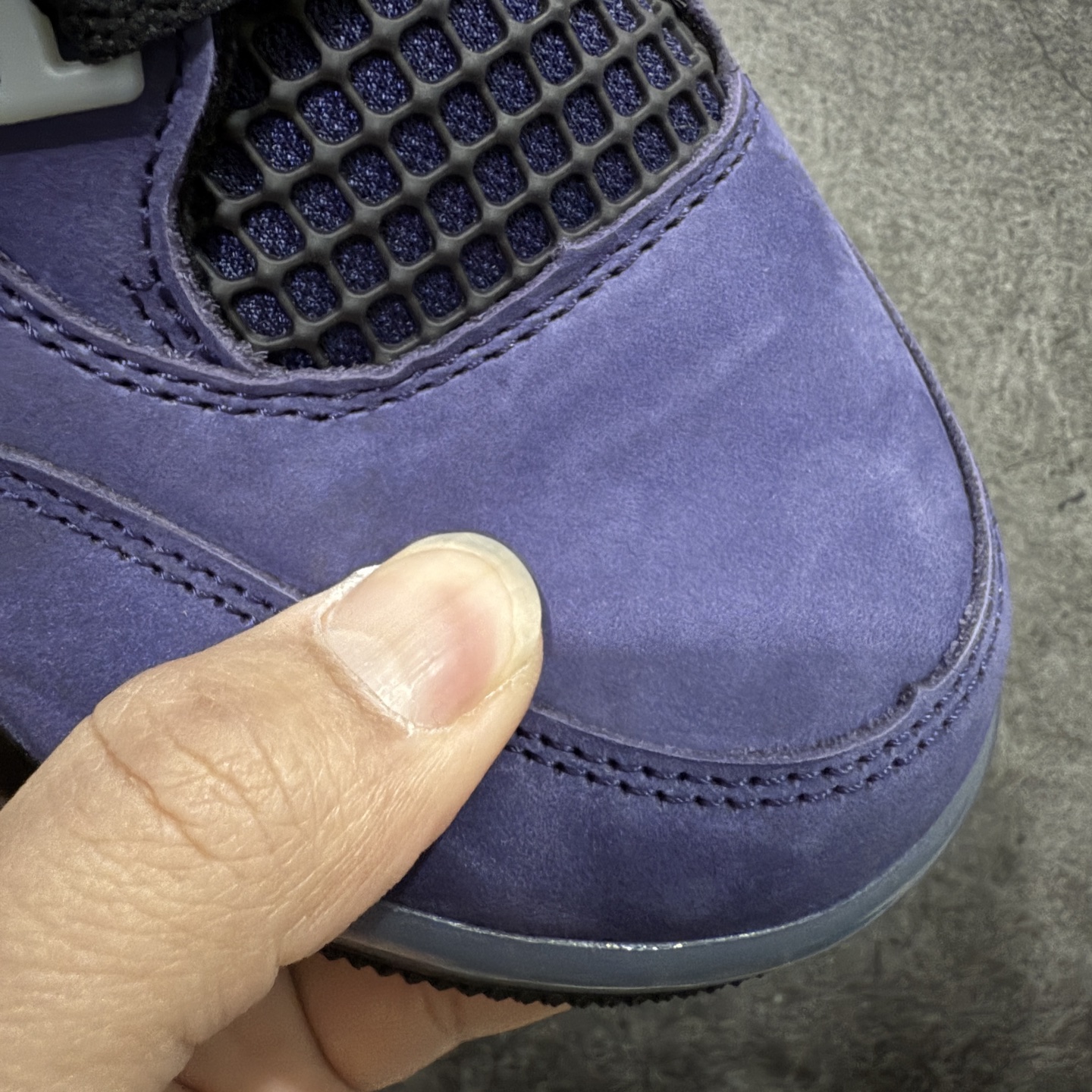 图片[5]-【原厂版】Air Jordan AJ4 Retro “Imperial Purple” 帝王紫 FV5029-500 全新升级改良 原鞋原楦原纸板同源开发 完美呈现乔4的版型 内侧正确双色网格 还原细节 原厂皮料 正确气垫颜色 正确网格工艺 正确拉帮工艺 全鞋原装材料制作 原档案原模具打造 支持全方位与正品对比 尺码：36 36.5 37.5 38 38.5 39 40 40.5 41 42 42.5 43 44 44.5 45 46 47.5-选品中心