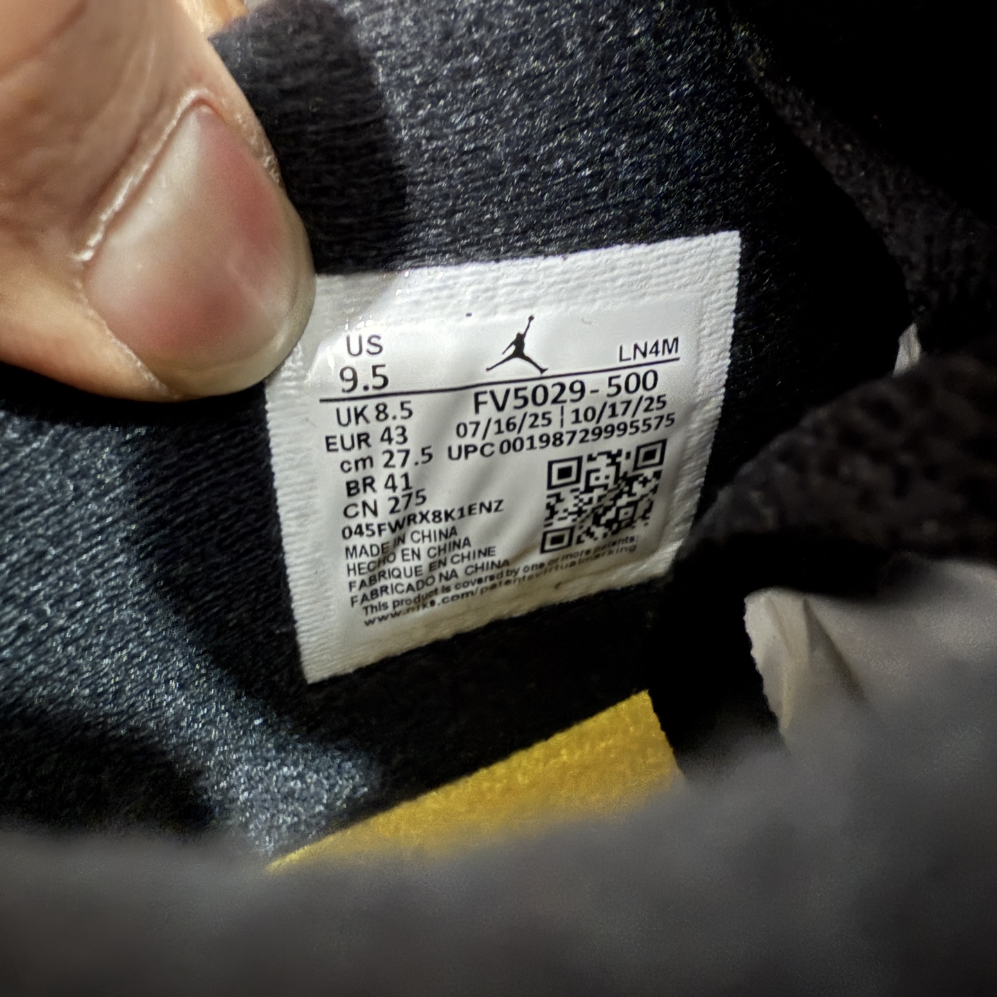 图片[8]-【原厂版】Air Jordan AJ4 Retro “Imperial Purple” 帝王紫 FV5029-500 全新升级改良 原鞋原楦原纸板同源开发 完美呈现乔4的版型 内侧正确双色网格 还原细节 原厂皮料 正确气垫颜色 正确网格工艺 正确拉帮工艺 全鞋原装材料制作 原档案原模具打造 支持全方位与正品对比 尺码：36 36.5 37.5 38 38.5 39 40 40.5 41 42 42.5 43 44 44.5 45 46 47.5-选品中心