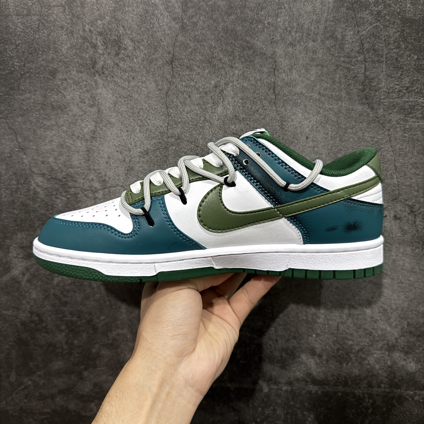 图片[2]-【纯原K版】Nk SB Dunk Low 解构绑带 纯原大厂出品 极力推荐👏 原装头层材料 独家版型蒸溜加工帶來的是更好的视觉和脚感体验 大厂纯原品质出货 清洁度 电绣工艺 皮料切割干净无任何毛边 细节完美 货号：DD1391-101 尺码：39 40 40.5 41 42 42.5 43 44 44.5 45 46-选品中心