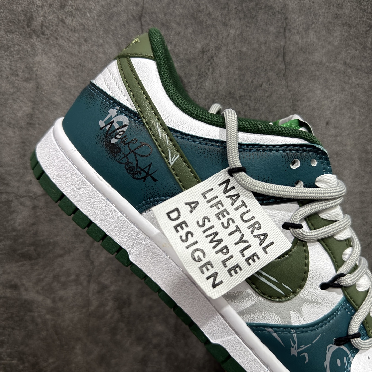 图片[7]-【纯原K版】Nk SB Dunk Low 解构绑带 纯原大厂出品 极力推荐👏 原装头层材料 独家版型蒸溜加工帶來的是更好的视觉和脚感体验 大厂纯原品质出货 清洁度 电绣工艺 皮料切割干净无任何毛边 细节完美 货号：DD1391-101 尺码：39 40 40.5 41 42 42.5 43 44 44.5 45 46-选品中心