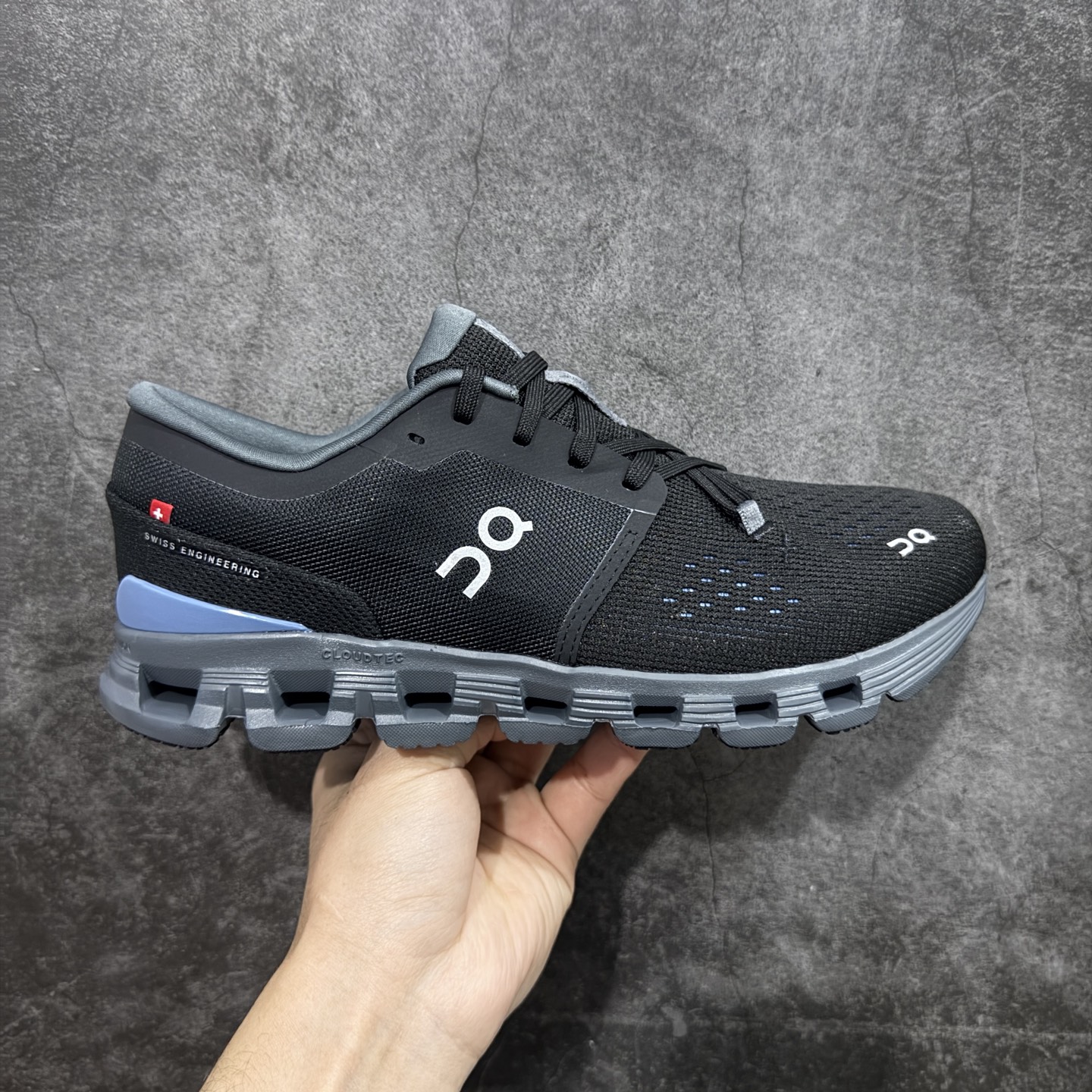 On昂跑 Cloud X4 舒适百搭 跑鞋 防滑耐磨透气 低帮 越野训练跑步鞋 新品出货上架 定义市场昂