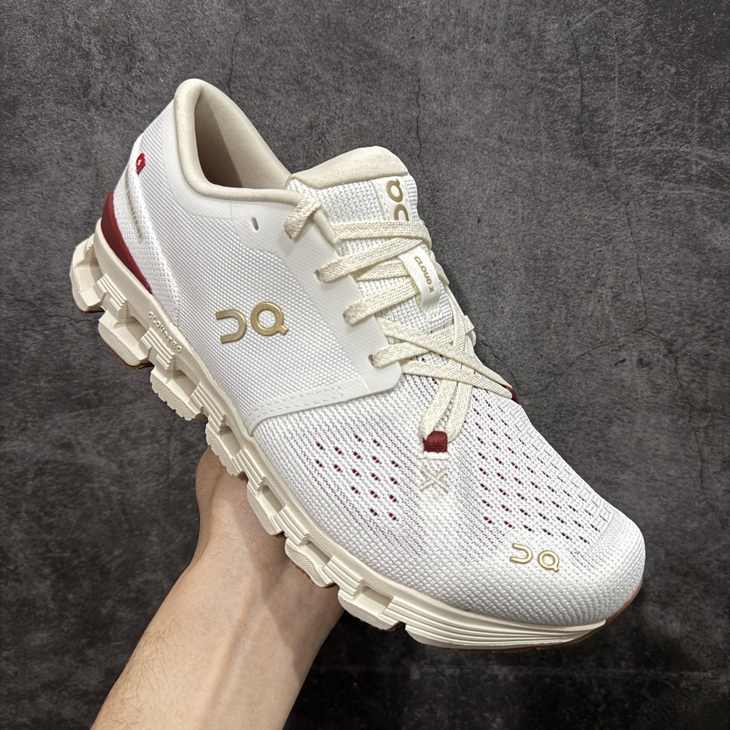 图片[3]-【T1原厂版】On昂跑 Cloud X4 舒适百搭 跑鞋 防滑耐磨透气 低帮 越野训练跑步鞋 新品出货上架 定义市场昂跑标杆水准 独家原厂档案开发私模大底【棱角分明】 独家定制原厂面料 区别市场通货批次 尺码：36 36.5 37 38 38.5 39 40 40.5 41 42 42.5 43 44 44.5 45-选品中心