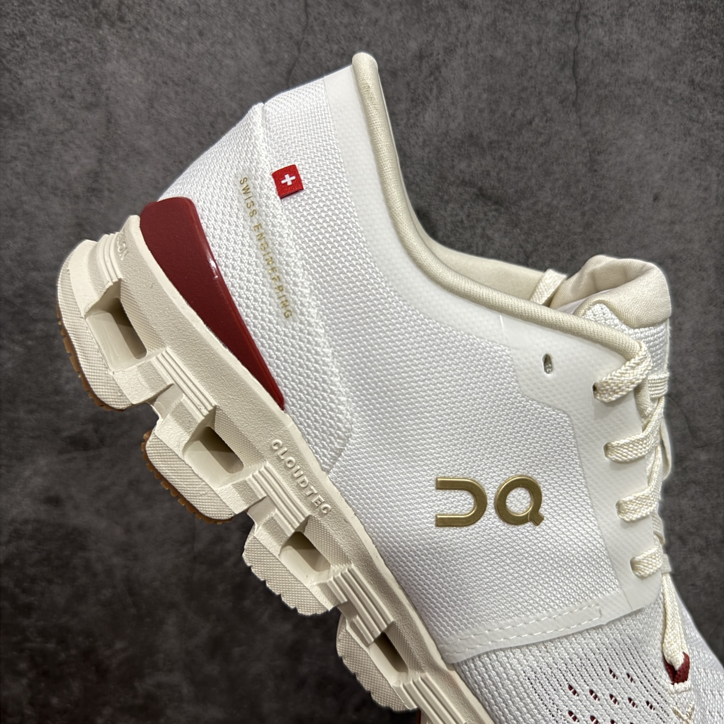 图片[7]-【T1原厂版】On昂跑 Cloud X4 舒适百搭 跑鞋 防滑耐磨透气 低帮 越野训练跑步鞋 新品出货上架 定义市场昂跑标杆水准 独家原厂档案开发私模大底【棱角分明】 独家定制原厂面料 区别市场通货批次 尺码：36 36.5 37 38 38.5 39 40 40.5 41 42 42.5 43 44 44.5 45-选品中心