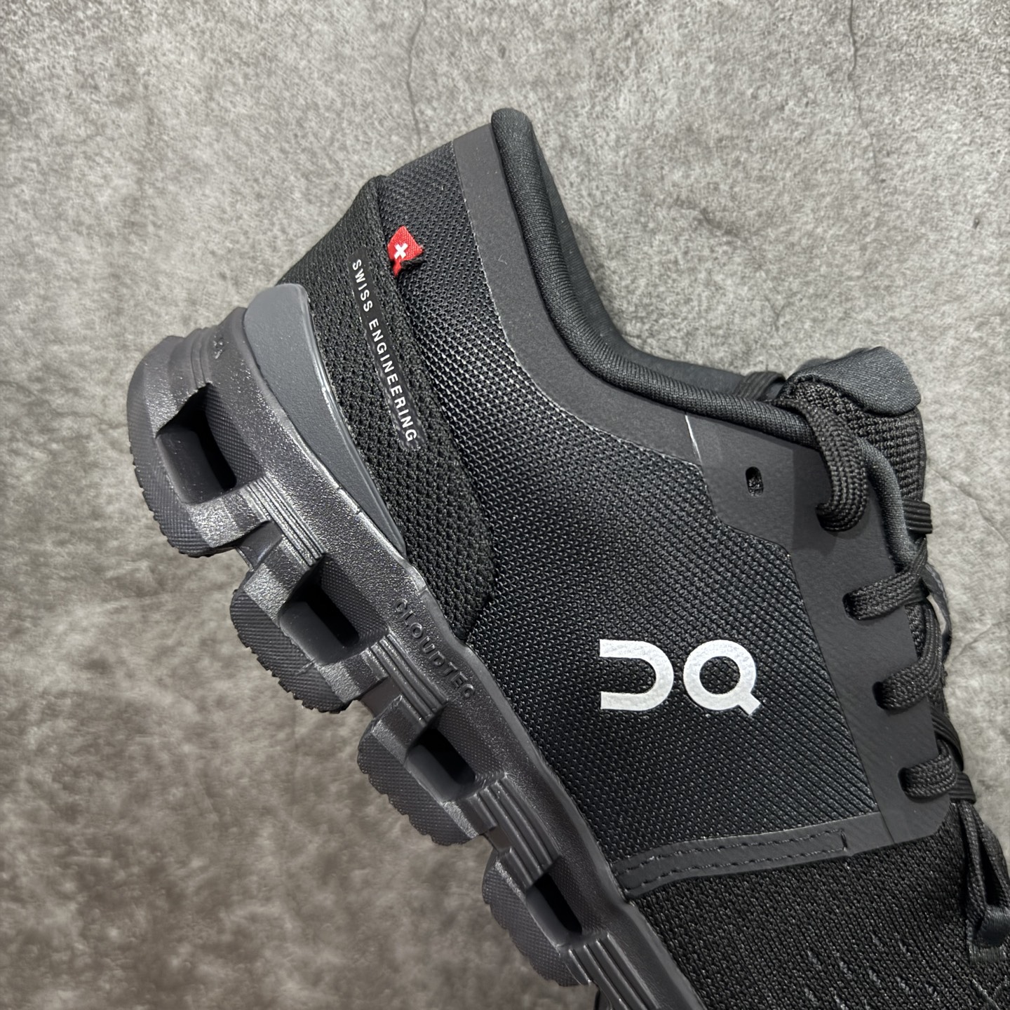 On昂跑 Cloud X4 舒适百搭 跑鞋 防滑耐磨透气 低帮 越野训练跑步鞋 新品出货上架 定义市场昂