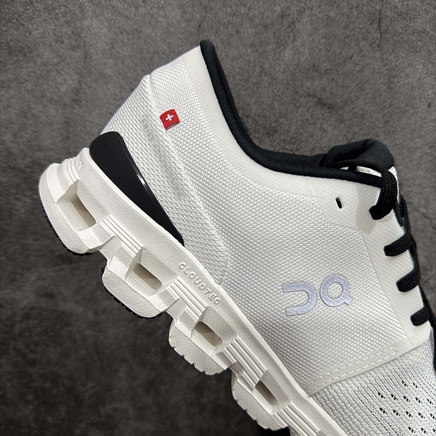 图片[7]-【T1原厂版】On昂跑 Cloud X4 舒适百搭 跑鞋 防滑耐磨透气 低帮 越野训练跑步鞋 新品出货上架 定义市场昂跑标杆水准 独家原厂档案开发私模大底【棱角分明】 独家定制原厂面料 区别市场通货批次 尺码：36 36.5 37 38 38.5 39 40 40.5 41 42 42.5 43 44 44.5 45-选品中心