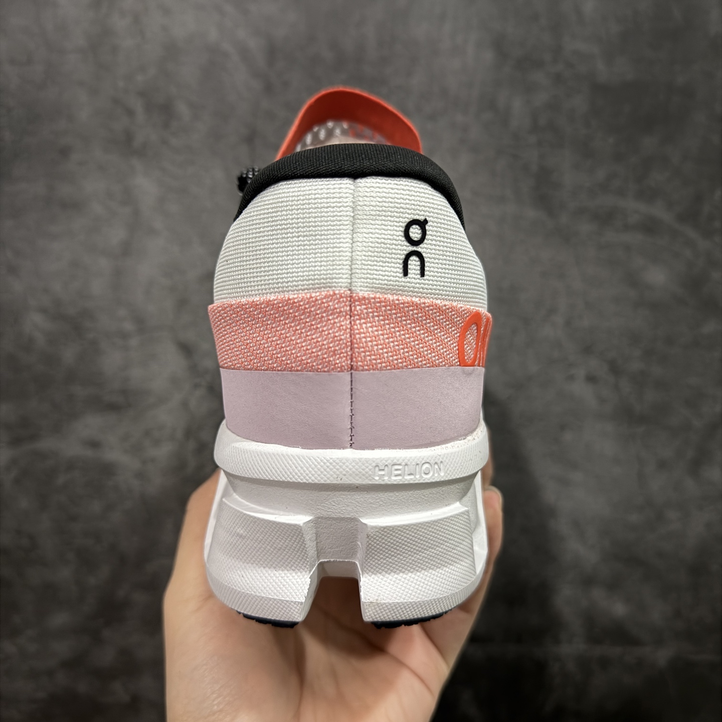 On昂跑 Cloudmonster 2 小怪兽2代 舒适百搭减震防滑耐磨透气 训练跑步鞋 新品出货上架 