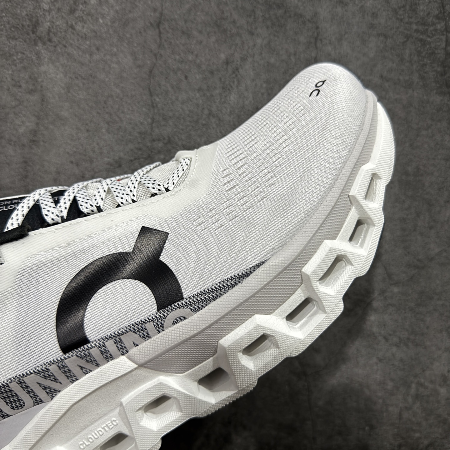 On昂跑 Cloudmonster 2 小怪兽2代 舒适百搭减震防滑耐磨透气 训练跑步鞋 新品出货上架 