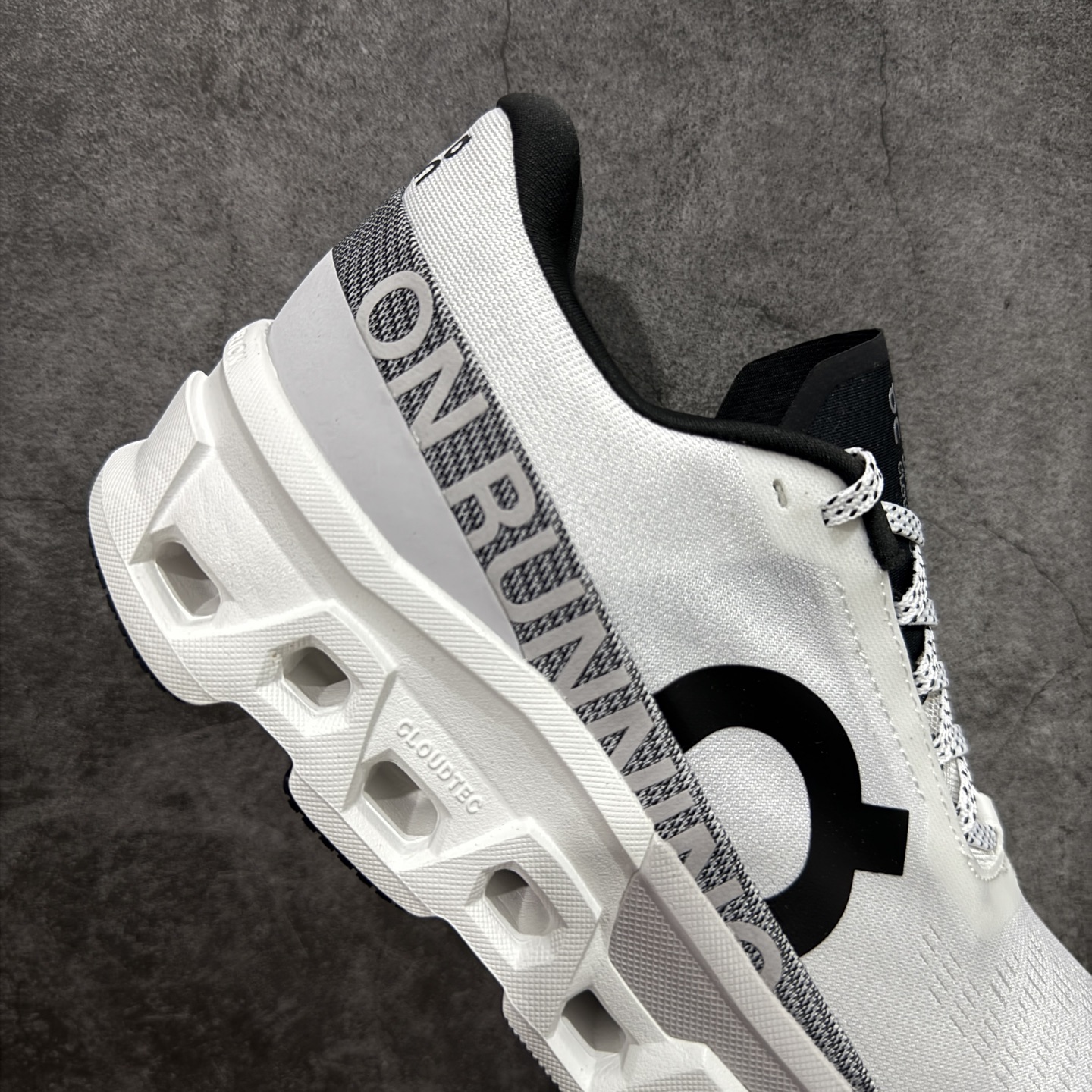 On昂跑 Cloudmonster 2 小怪兽2代 舒适百搭减震防滑耐磨透气 训练跑步鞋 新品出货上架 