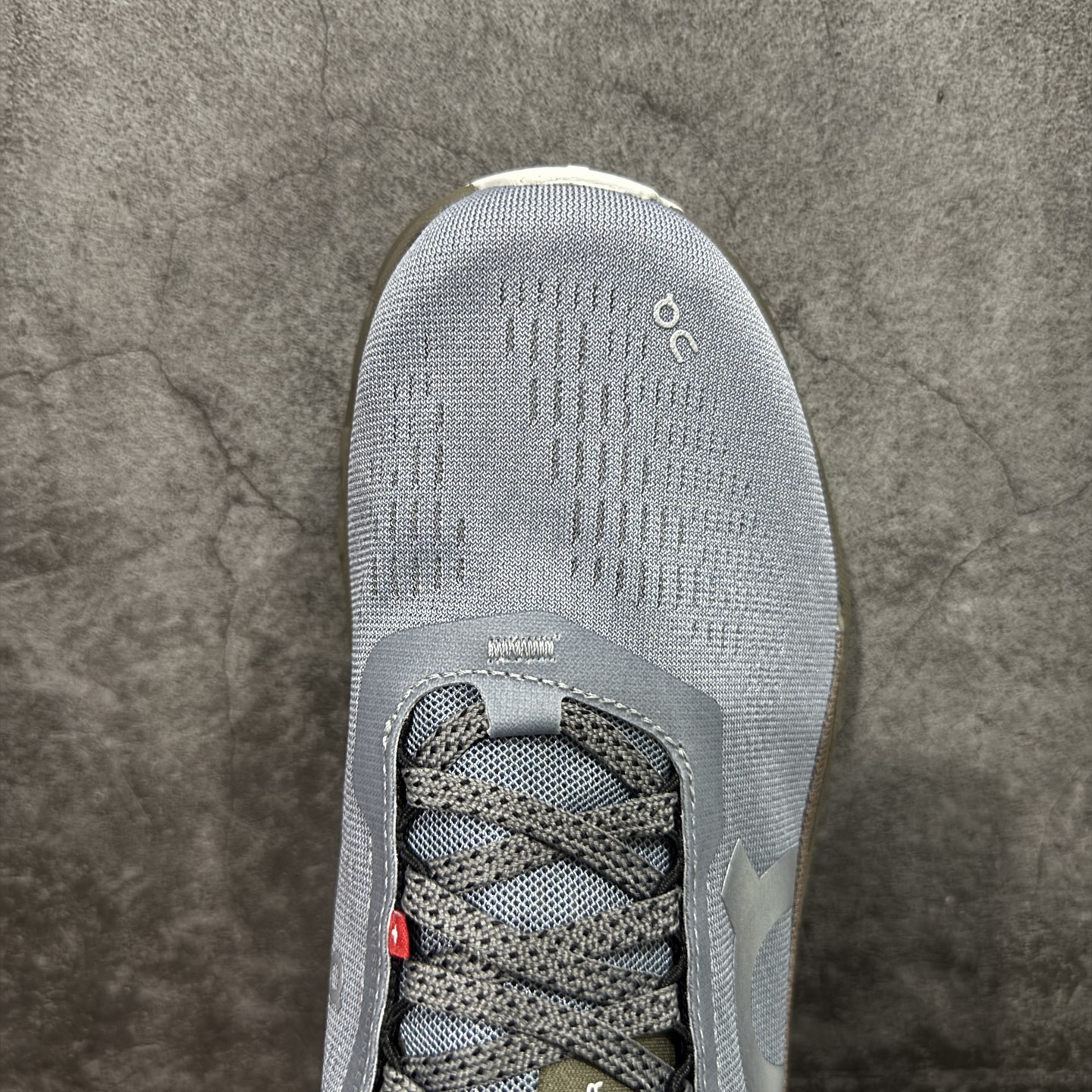 On昂跑 Cloudmonster 2 小怪兽2代 舒适百搭减震防滑耐磨透气 训练跑步鞋 新品出货上架 