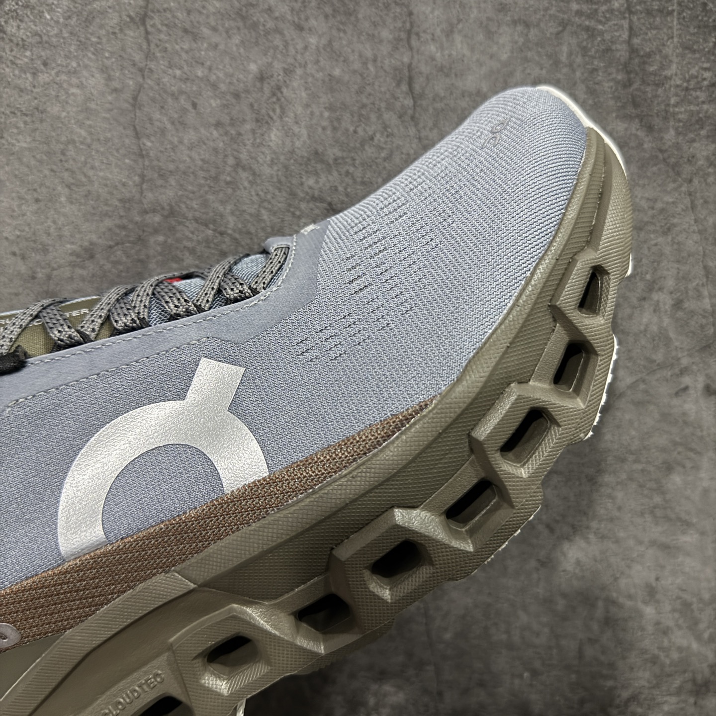 On昂跑 Cloudmonster 2 小怪兽2代 舒适百搭减震防滑耐磨透气 训练跑步鞋 新品出货上架 