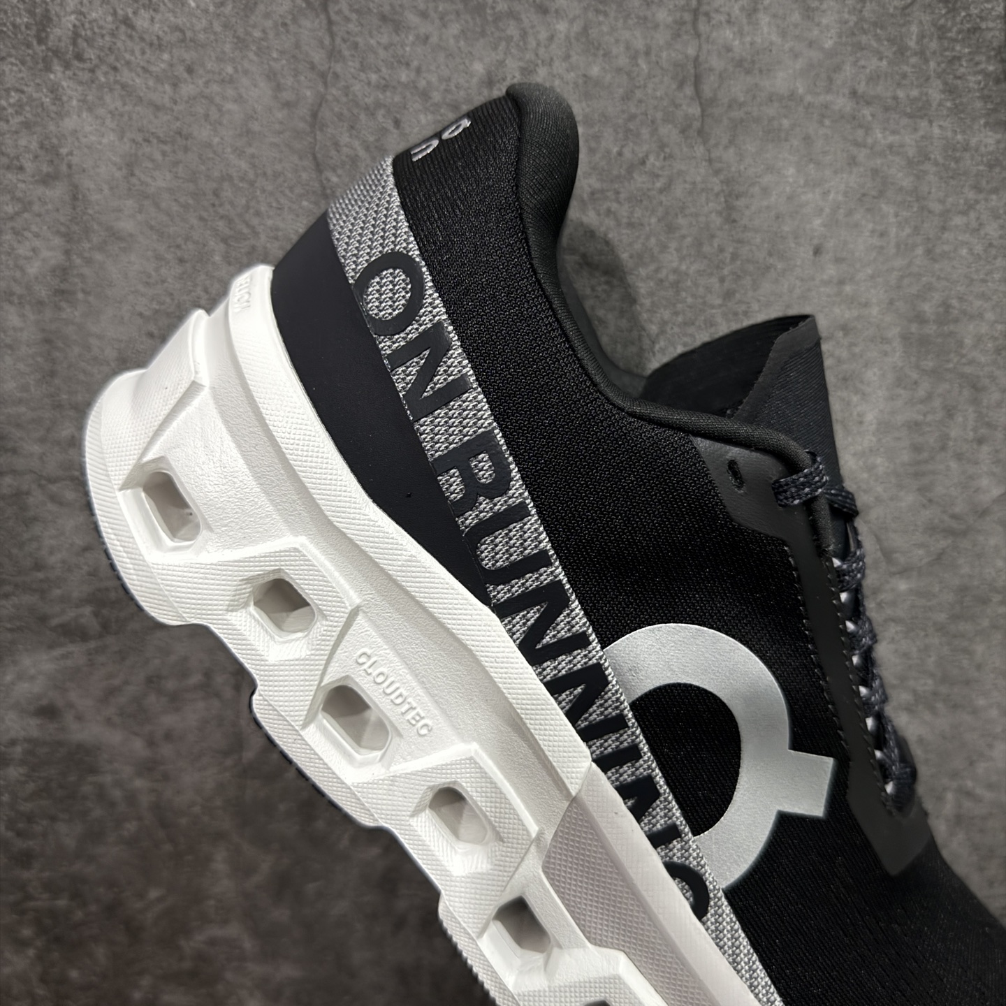 图片[7]-【T1原厂版】On昂跑 Cloudmonster 2 小怪兽2代 舒适百搭减震防滑耐磨透气 训练跑步鞋 新品出货上架 定义市场昂跑标杆水准 ＃独家原厂档案开发私模大底【棱角分明】 ＃独家定制原厂面料 区别市场通货批次 尺码：36 36.5 37 38 38.5 39 40 40.5 41 42 42.5 43 44 44.5 45-选品中心