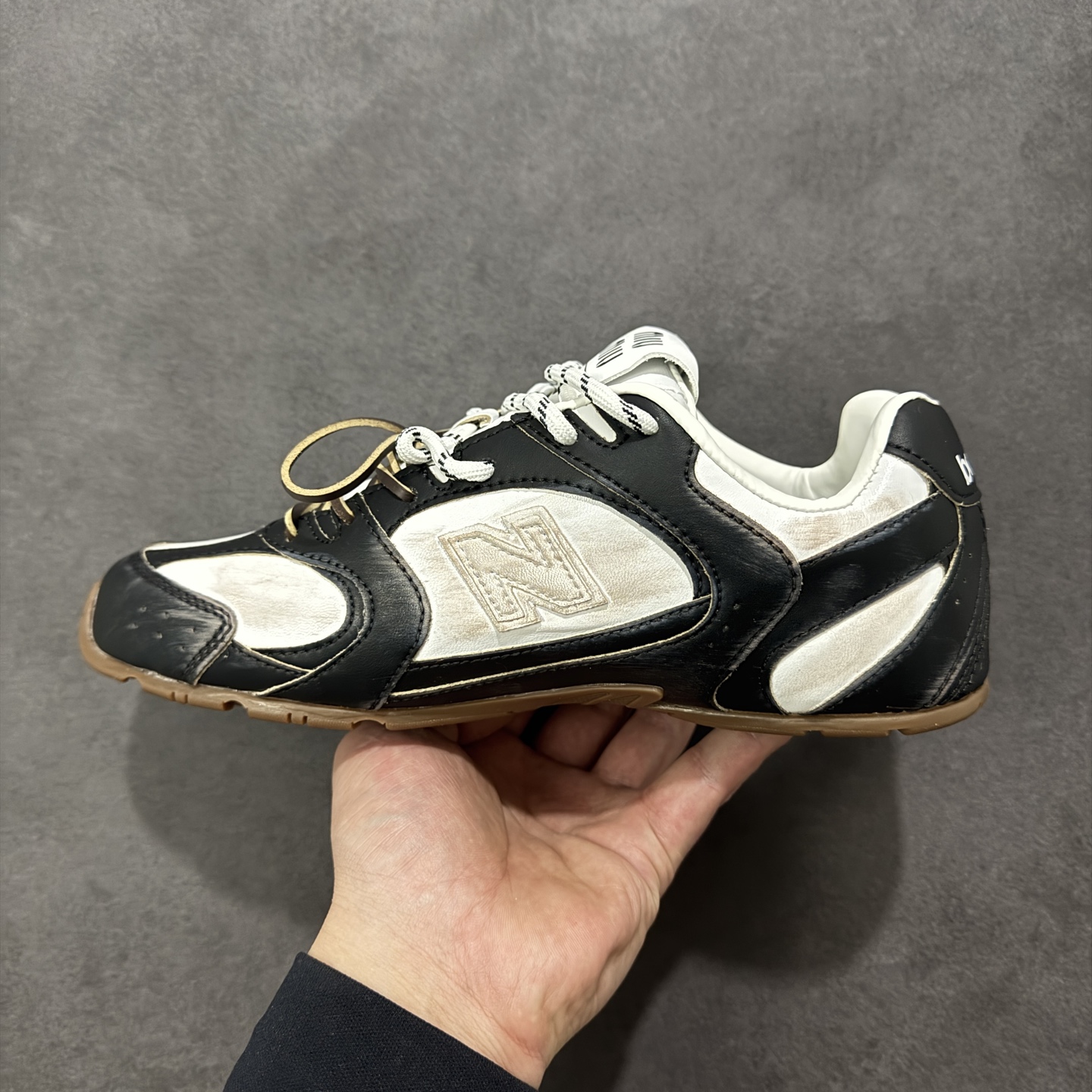 纯原级别 独立开发 MiuMiu Ｘ NB574 联名 市场唯一原鞋打板开模 区分市面其他版本 原材料定