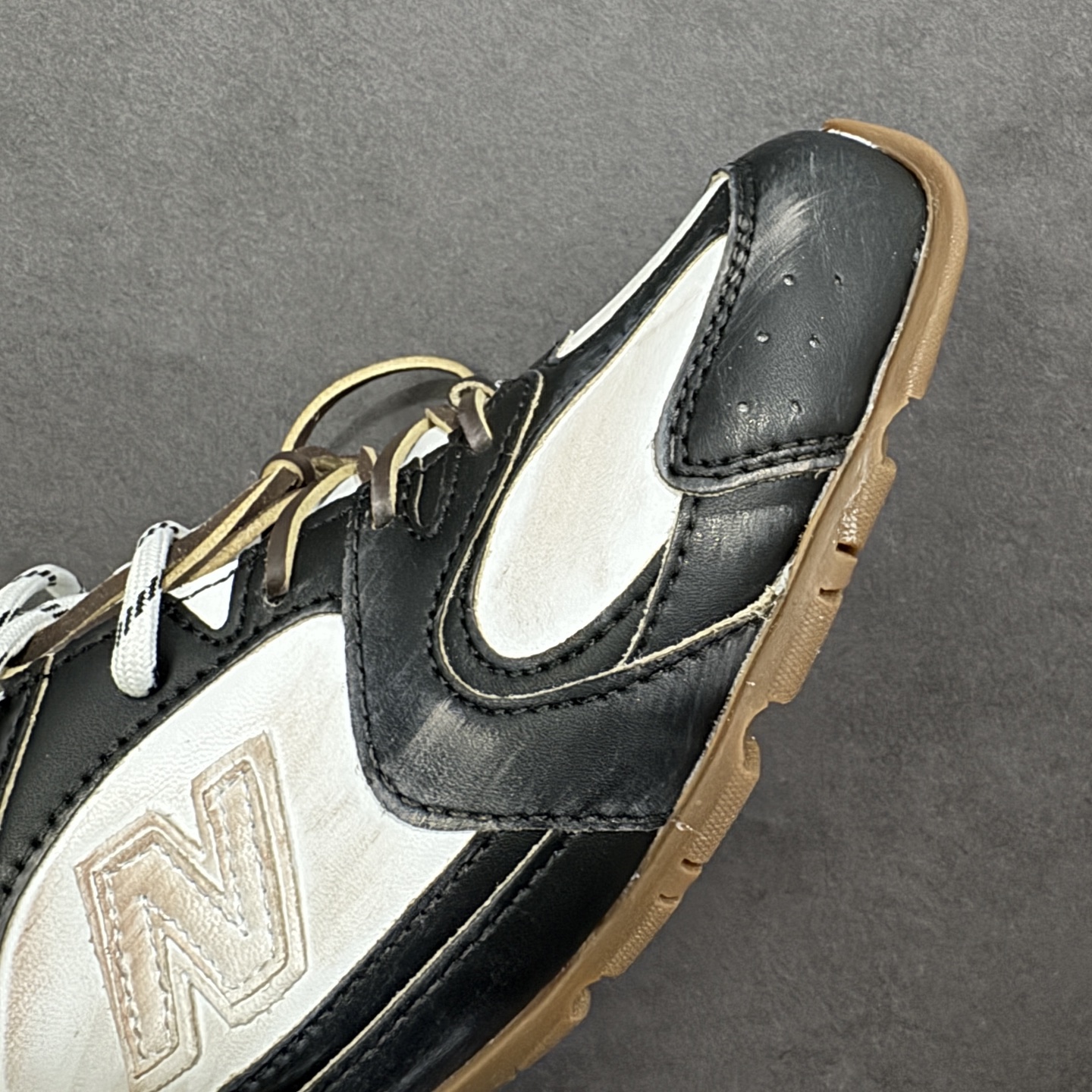 纯原级别 独立开发 MiuMiu Ｘ NB574 联名 市场唯一原鞋打板开模 区分市面其他版本 原材料定