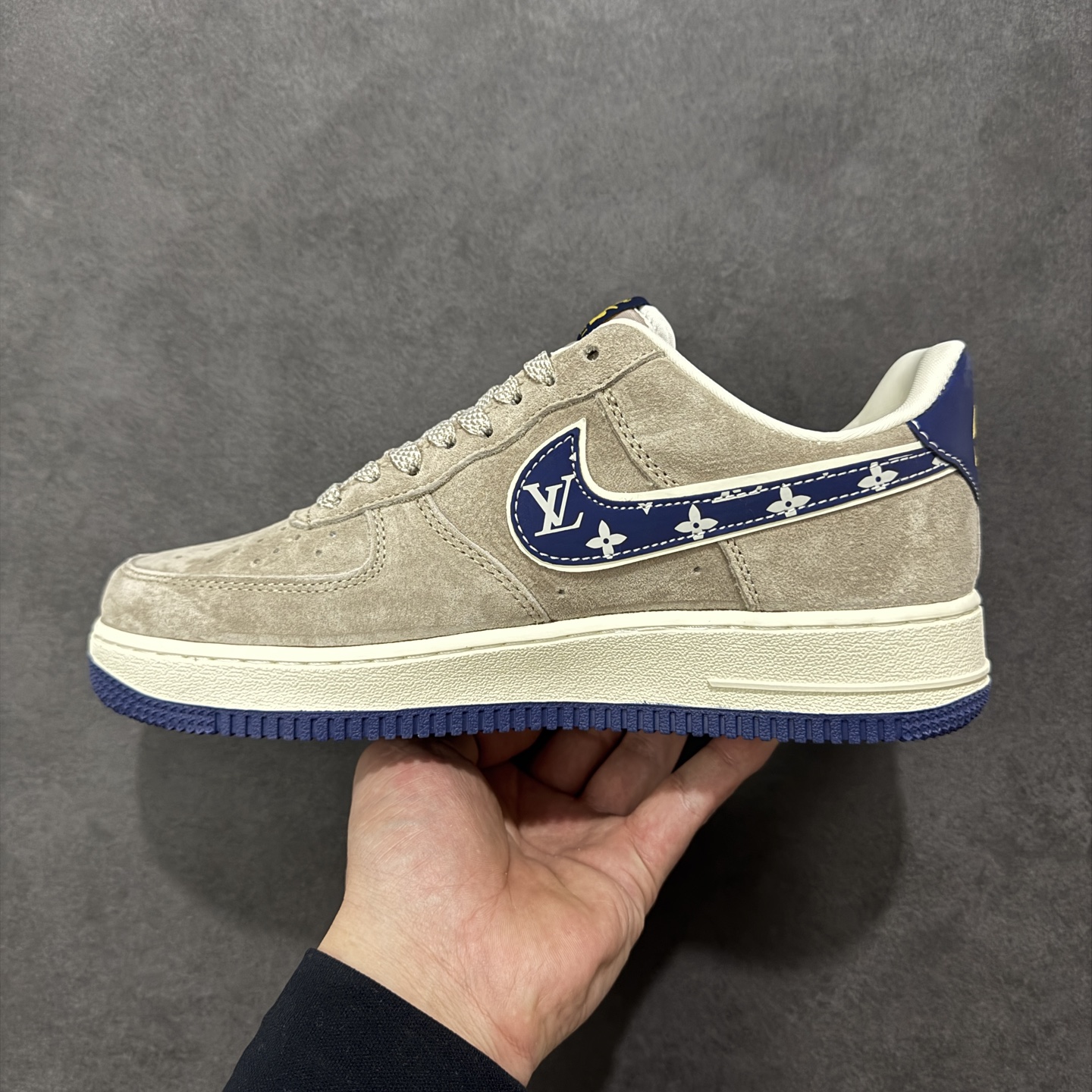 图片[2]-【定制版】Nike Air Force 1 \’07 Low LV联名 灰蓝猪八革 空军一号低帮休闲板鞋 KL1688-004  #原楦头原纸板 原装鞋盒 定制五金配件 内置全掌气垫 原厂鞋底  尺码：36 36.5 37.5 38 38.5 39 40 40.5 41 42 42.5 43 44 44.5 45 编码：HXSB310320-选品中心