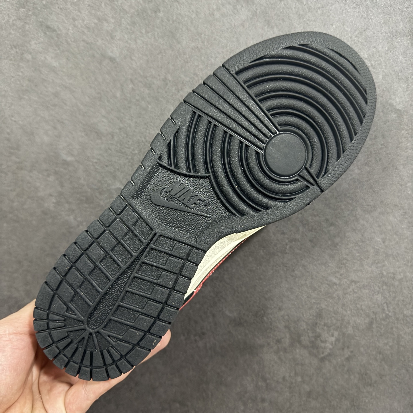 Nike SB Dunk Low “LV联名——印花米黑红” 高端定制 低帮休闲板鞋 定制鞋盒 大厂纯原