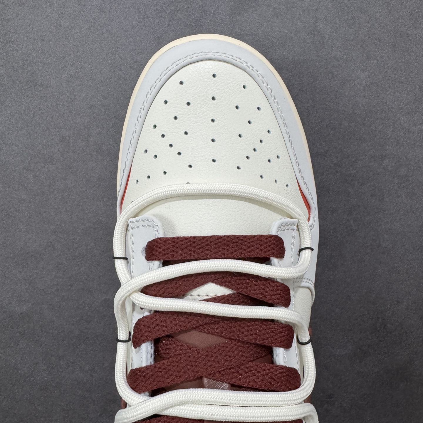 图片[8]-【YC版】Nike SB Dunk Low 绑带 低帮休闲板鞋 IM6670-202 午马纳福  #定制鞋盒 超高清洁度 皮料切割干净无任何毛边 细节完美   尺码：40 40.5 41 42 42.5 43 44 44.5 45 46 编码：HXSB330340-选品中心