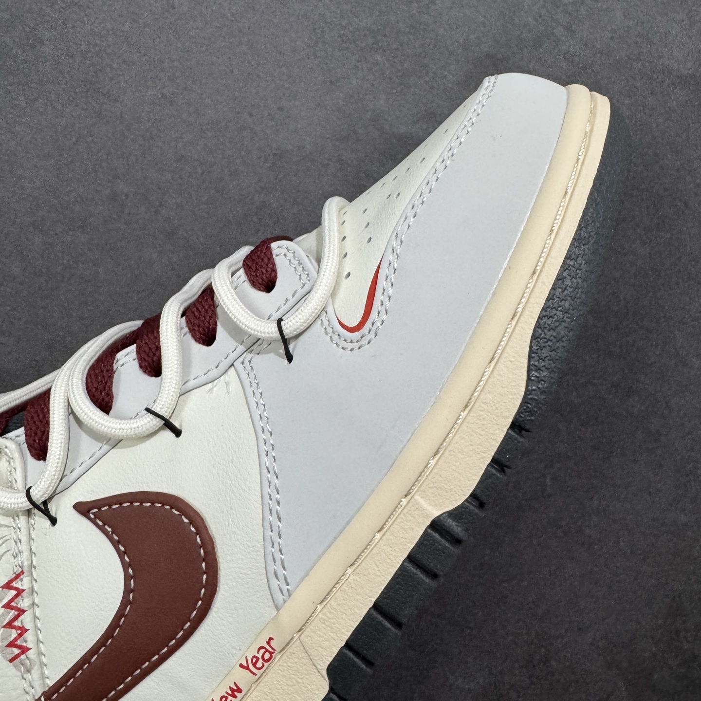 图片[5]-【YC版】Nike SB Dunk Low 绑带 低帮休闲板鞋 IM6670-202 午马纳福  #定制鞋盒 超高清洁度 皮料切割干净无任何毛边 细节完美   尺码：40 40.5 41 42 42.5 43 44 44.5 45 46 编码：HXSB330340-选品中心