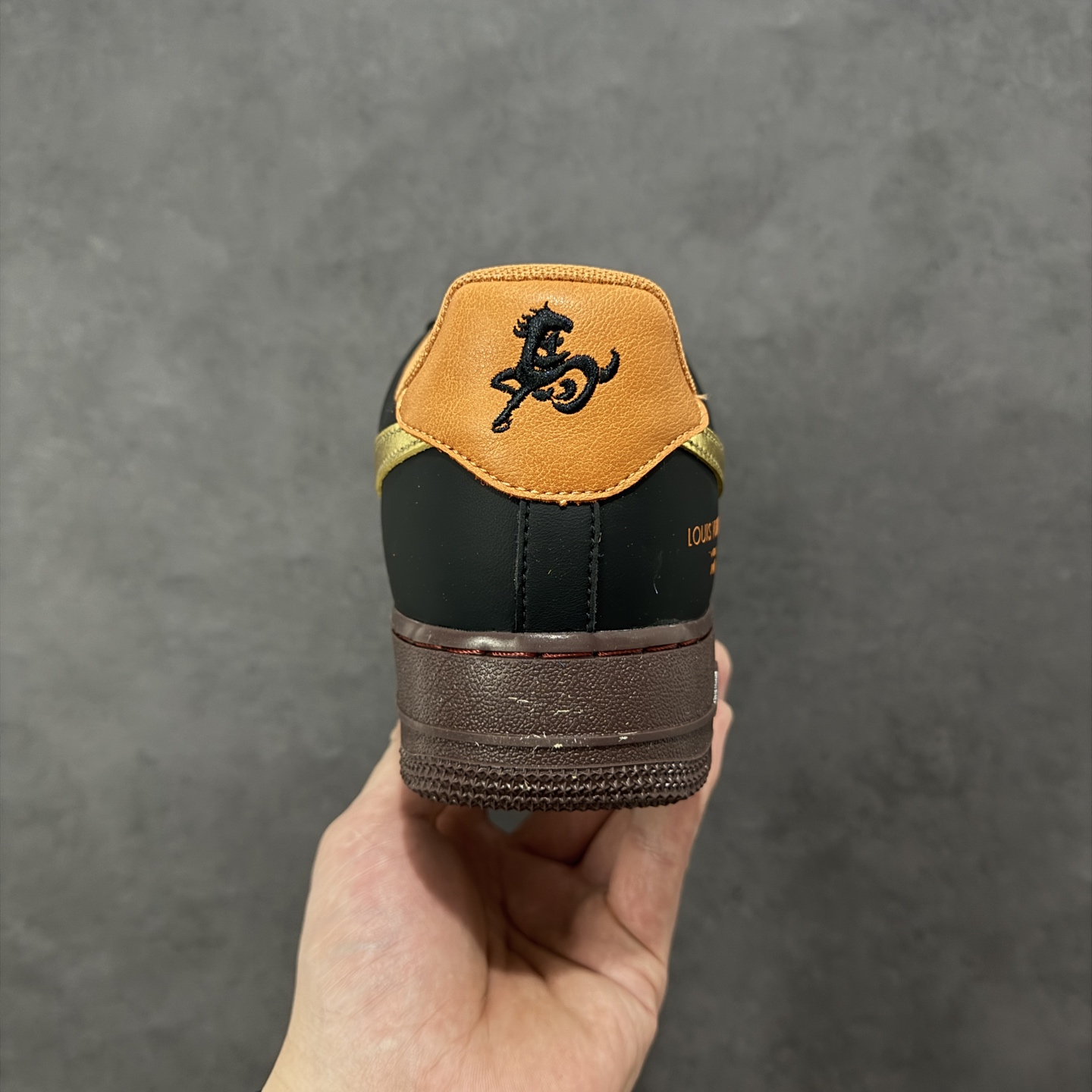 NIke Air Force 1 '07 Low “马年限定--玄黑赤金” 空军一号低帮 运动鞋 休闲鞋