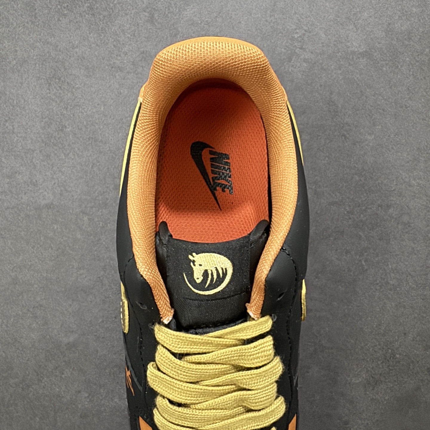 NIke Air Force 1 '07 Low “马年限定--玄黑赤金” 空军一号低帮 运动鞋 休闲鞋