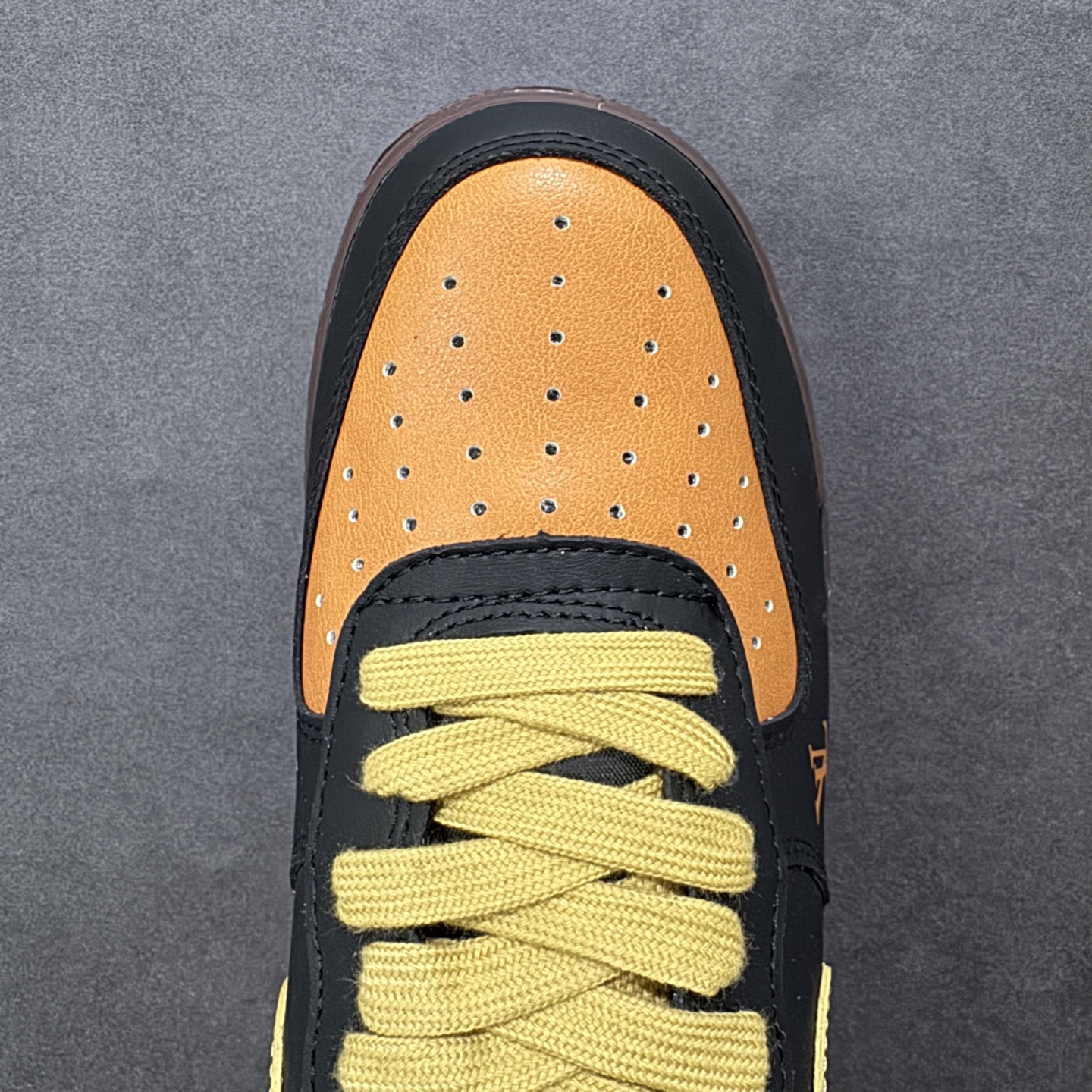 NIke Air Force 1 '07 Low “马年限定--玄黑赤金” 空军一号低帮 运动鞋 休闲鞋