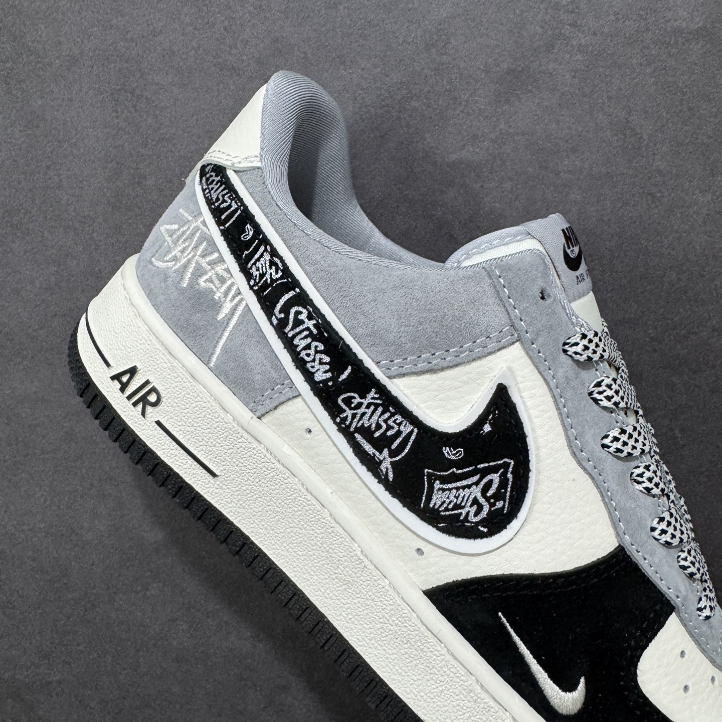 Nike Air Force 1 '07 Low Stussy联名 空军一号低帮休闲板鞋 SS1870-