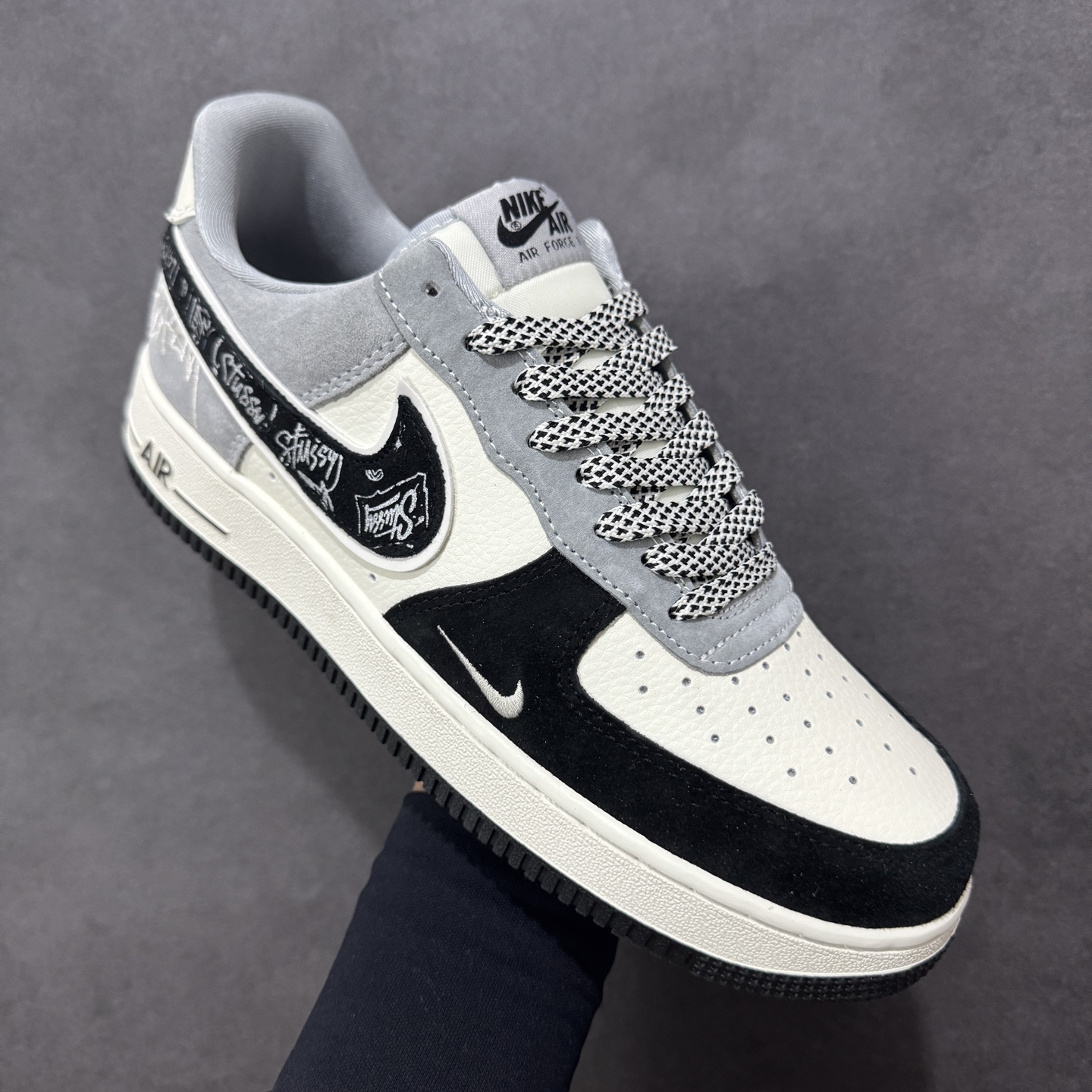 Nike Air Force 1 '07 Low Stussy联名 空军一号低帮休闲板鞋 SS1870-