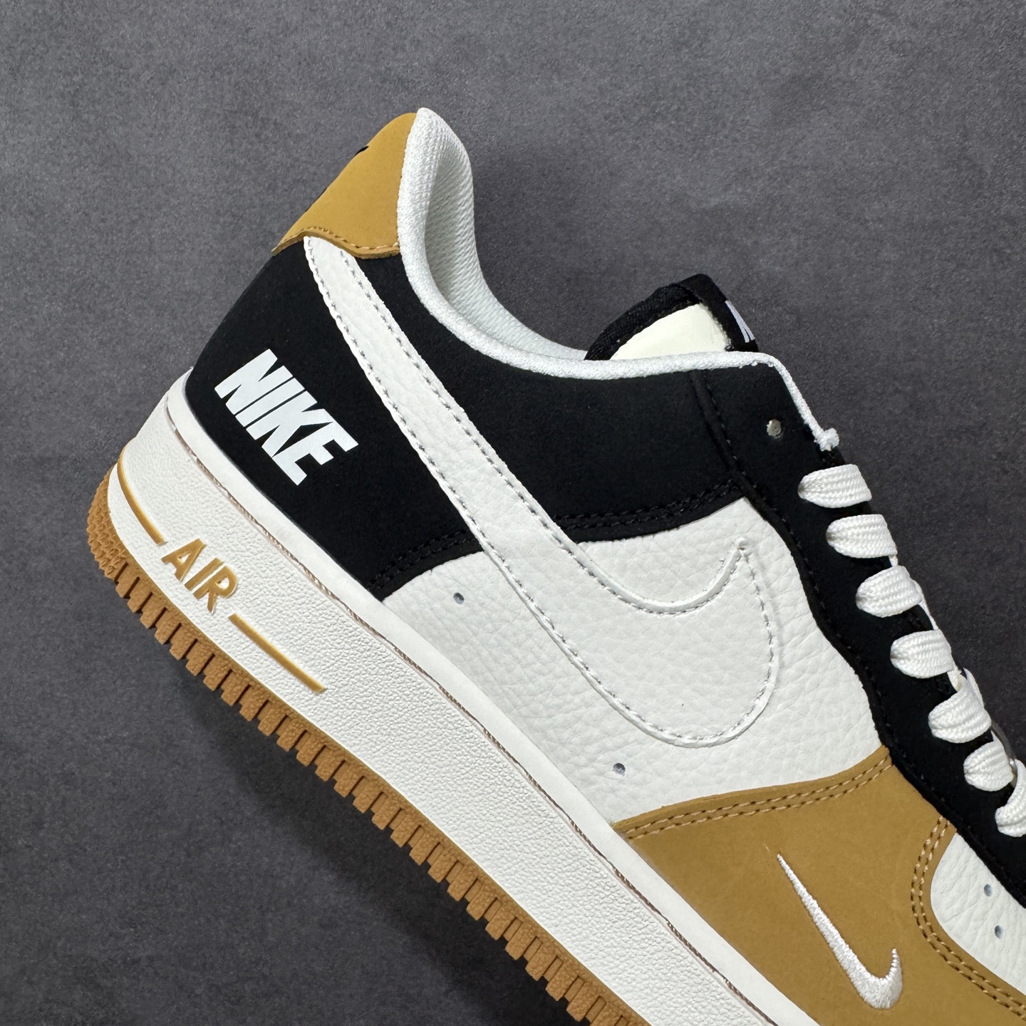 图片[6]-【定制版】NIke Air Force 1 \’07 Low 空军一号低帮 运动鞋 休闲鞋 折边针车 工艺难度大 原楦头原纸板 原装鞋盒 定制五金配件 内置全掌气垫 原厂鞋底 货号：IH0587-700 尺码：36 36.5 37.5 38 38.5 39 40 40.5 41 42 42.5 43 44 44.5 45 编码：HXSB310320-选品中心