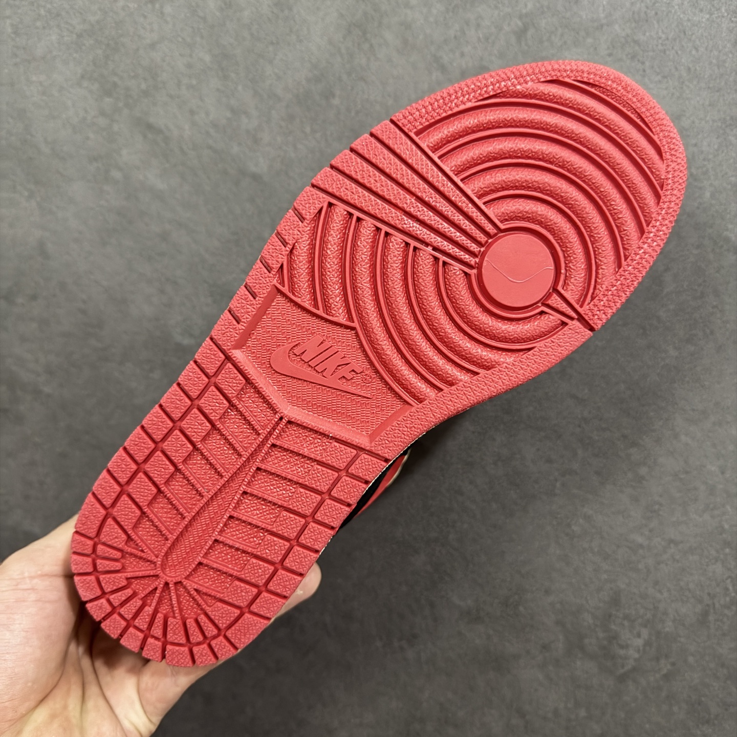 图片[9]-【定制版】Air Jordan 1 Low AJ1 乔1“ 马年限定——黑红” #定制鞋盒 高端定制 低帮休闲板鞋 定制鞋盒 大厂纯原品质出货 超高清洁度 皮料切割干净无任何毛边 细节完美 货号： LD8888-013 尺码： 36 36.5 37.5 38 38.5 39 40 40.5 41 42 42.5 43 44 44.5 45-选品中心