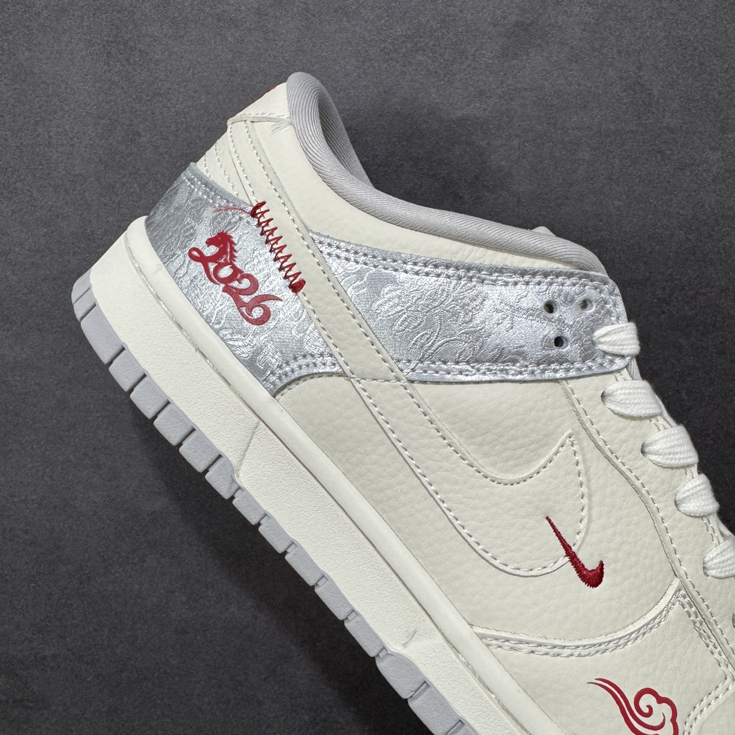 Nike SB Dunk Low“ 马年限定------白银中国风” 高端定制 低帮休闲板鞋 定制鞋盒 