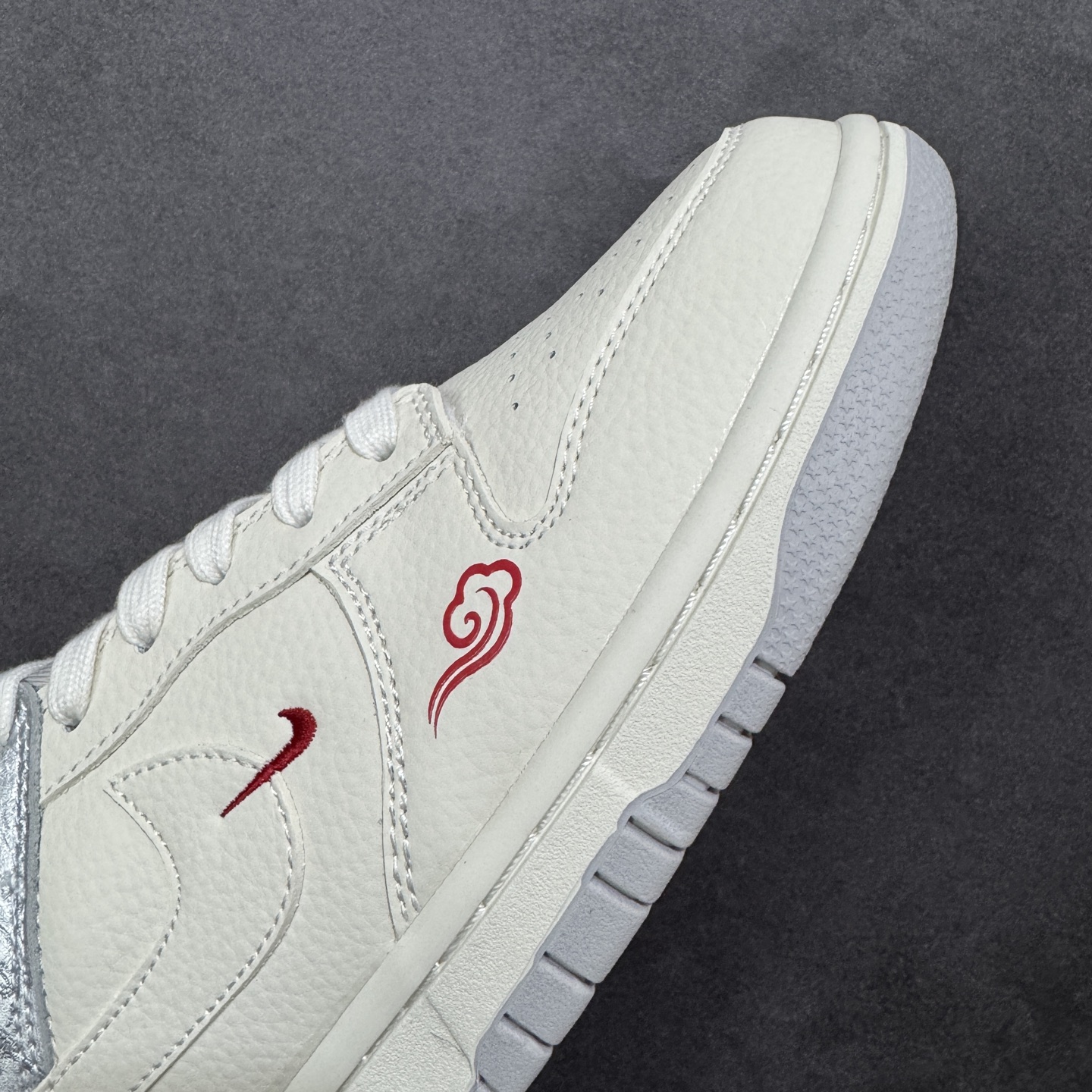 Nike SB Dunk Low“ 马年限定------白银中国风” 高端定制 低帮休闲板鞋 定制鞋盒 