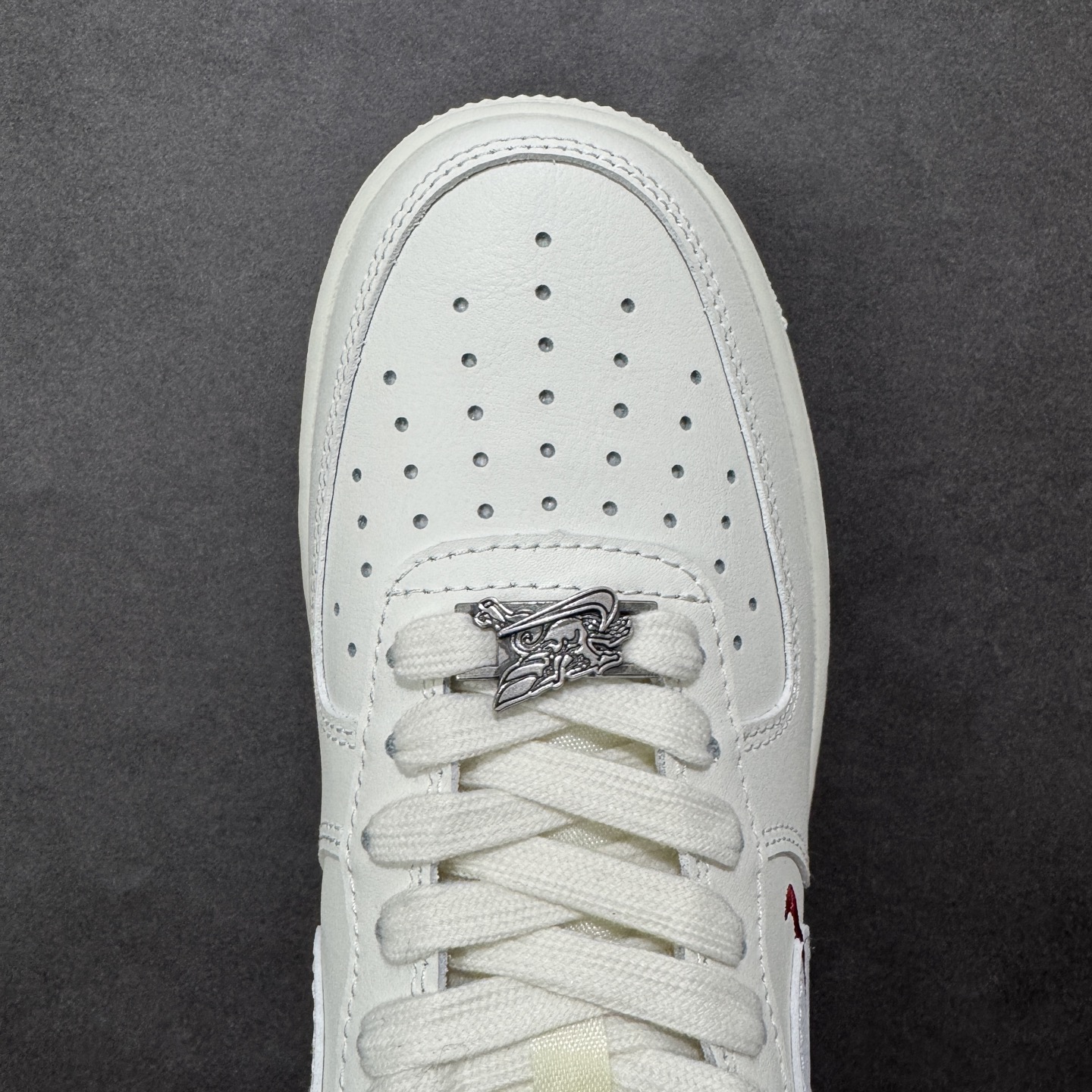 图片[8]-【NO.1版本】Nike Air Force 1 Low 07 CNY马年限定 米白 原楦头原纸板 打造纯正低帮空军版型专注外贸渠道 全掌内置蜂窝气垫 原盒配件 原厂中底钢印、拉帮完美 货号： IQ1119-011 尺码：36 36.5 37.5 38 38.5 39 40 40.5 41 42 42.5 43 44 44.5 45 编码：HXSA230240-选品中心