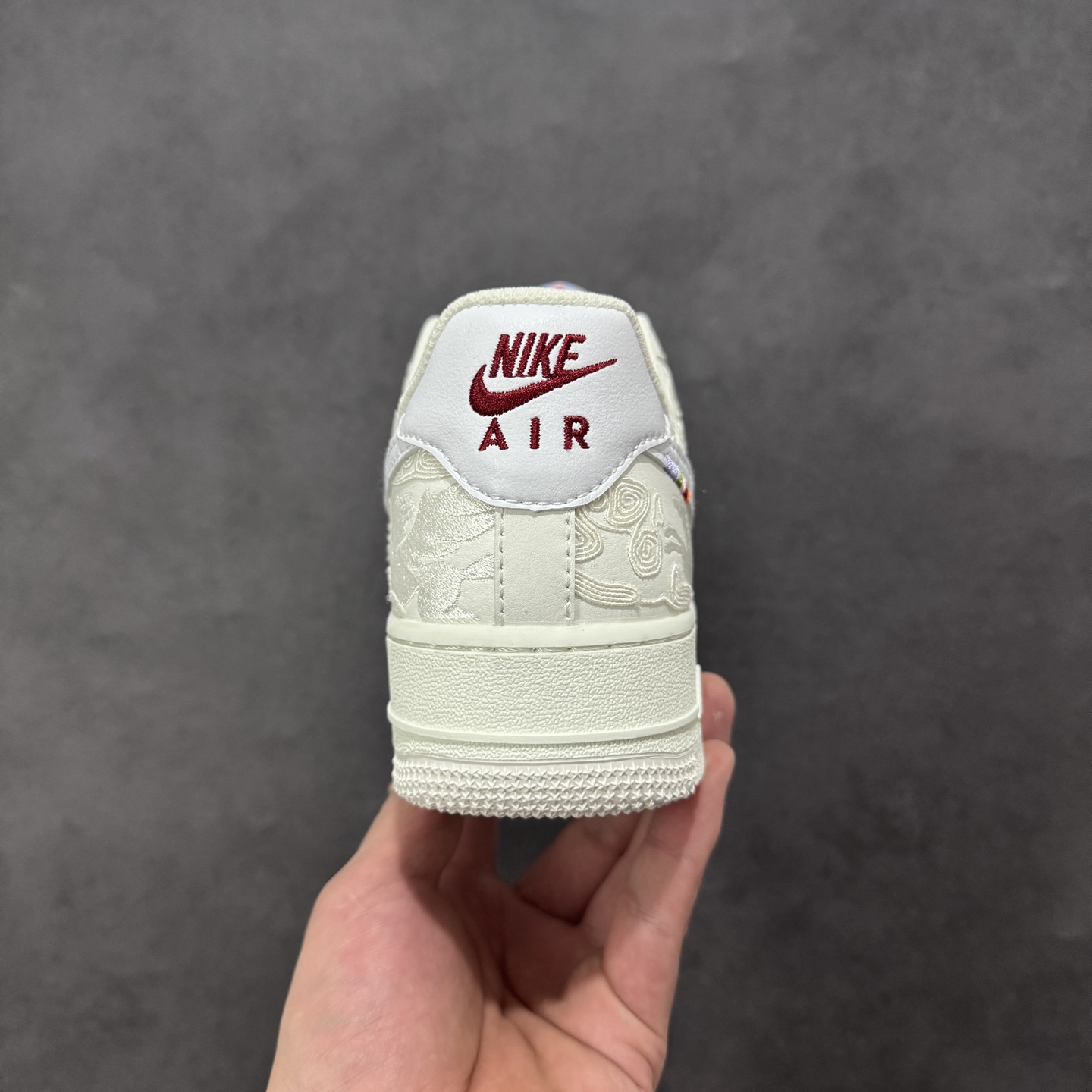 图片[4]-【NO.1版本】Nike Air Force 1 Low 07 CNY马年限定 米白 原楦头原纸板 打造纯正低帮空军版型专注外贸渠道 全掌内置蜂窝气垫 原盒配件 原厂中底钢印、拉帮完美 货号： IQ1119-011 尺码：36 36.5 37.5 38 38.5 39 40 40.5 41 42 42.5 43 44 44.5 45 编码：HXSA230240-选品中心