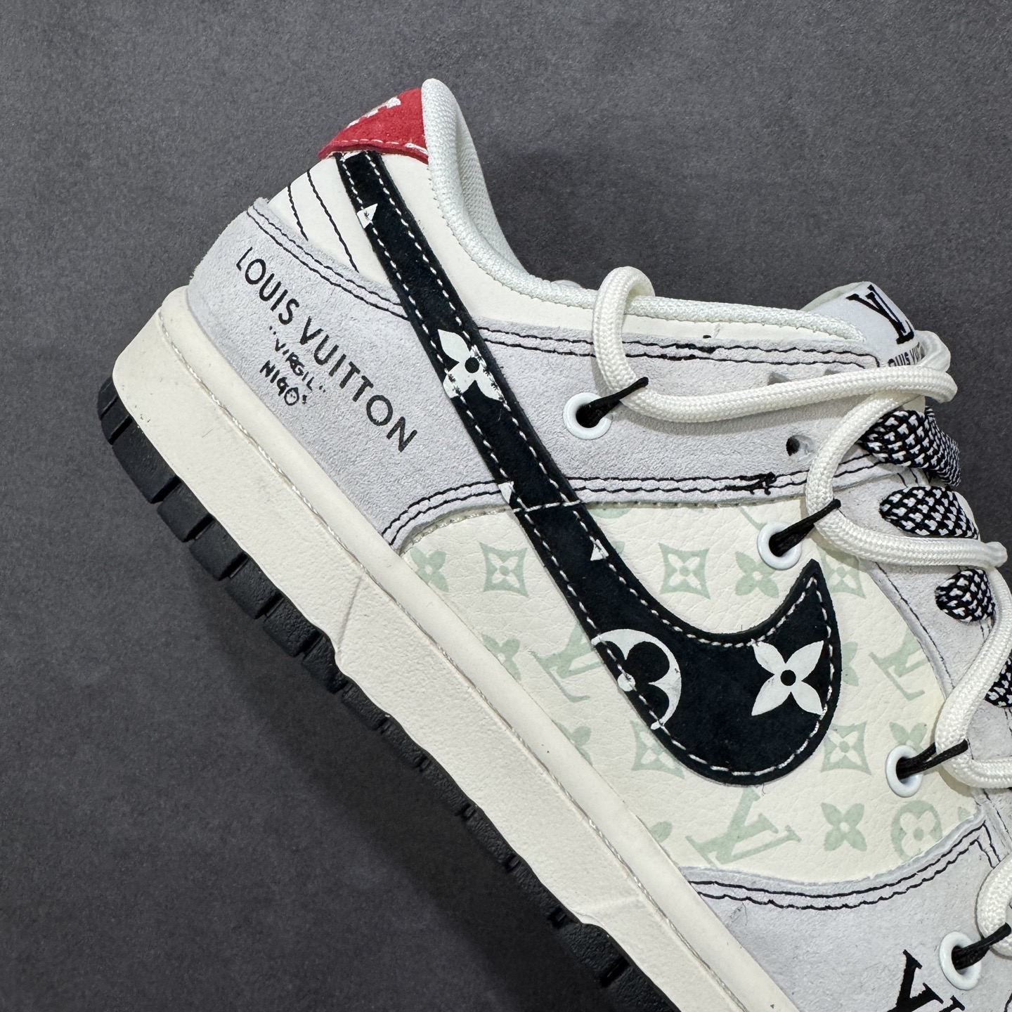 图片[6]-【定制版】Nike SB Dunk Low LV联名款 绑带 高端定制 低帮休闲板鞋  #定制鞋盒 大厂纯原品质出货 超高清洁度 皮料切割干净无任何毛边 细节完美 货号：CX5050-Y50  尺码：36 36.5 37.5 38 38.5 39 40 40.5 41 42 42.5 43 44 44.5 45-选品中心