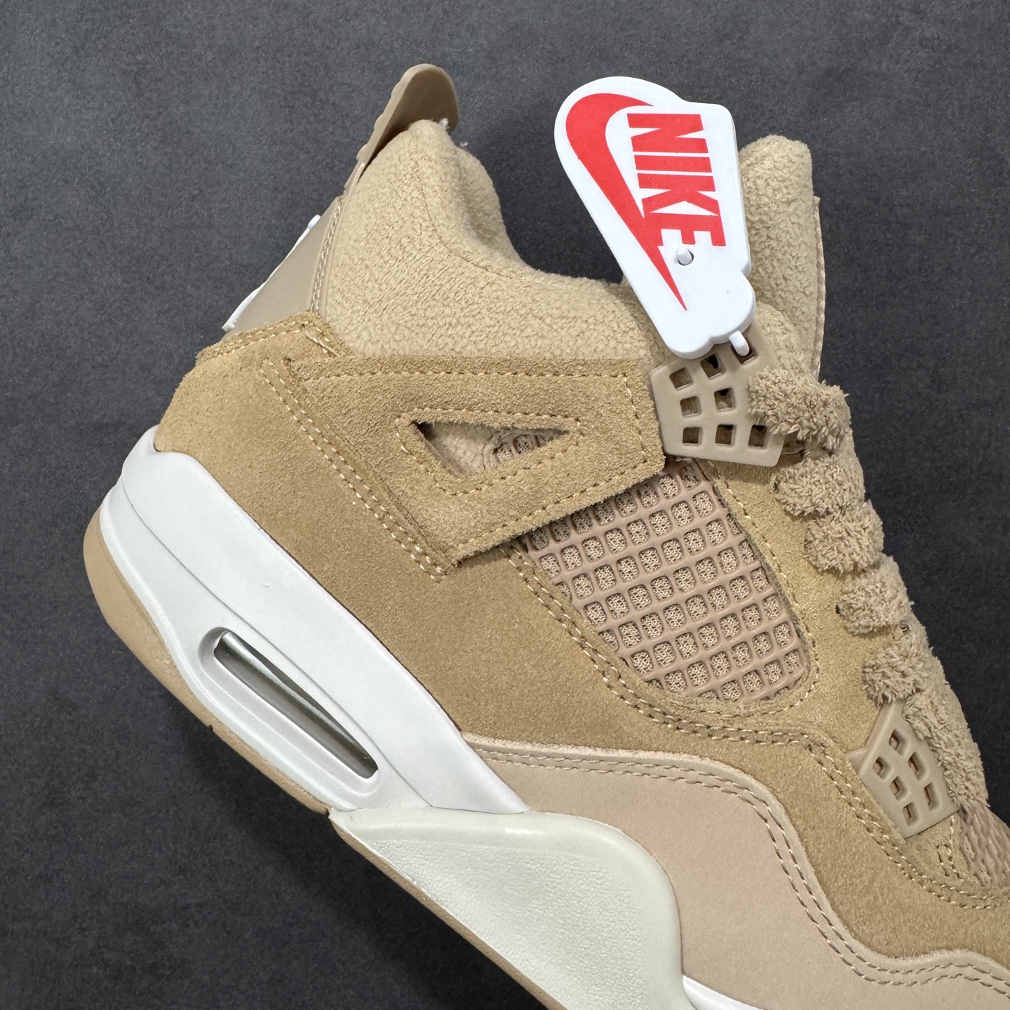 图片[6]-【公司级】Nike Air Jordan 4 Retro 耐克迈克尔·乔丹AJ4代中帮复古休闲运动文化篮球鞋 原厂材料TPU超Q弹网格材质 缜密拉帮及中底钢印细节 组合开窗式气垫大底 货号：HV0823-200 尺码：36 36.5 37.5 38 38.5 39 40 40.5 41 42 42.5 43 44 45 46 47 编码：XSB290300-选品中心