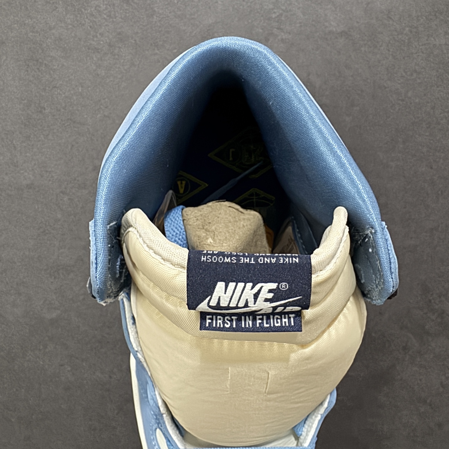 图片[7]-【清远TS版】Nike Air Jordan aj1 Retro High OG 百搭休闲文化运动篮球鞋 口碑AJ大厂出品 全系列原楦原纸板开发 原厂头层皮料加持 原厂定型后跟完美效果 裁片超高清洁度 针车 细节到位 性价比十足💪🏻 货号：FD2596-400 尺码：36-48.5（半）-选品中心