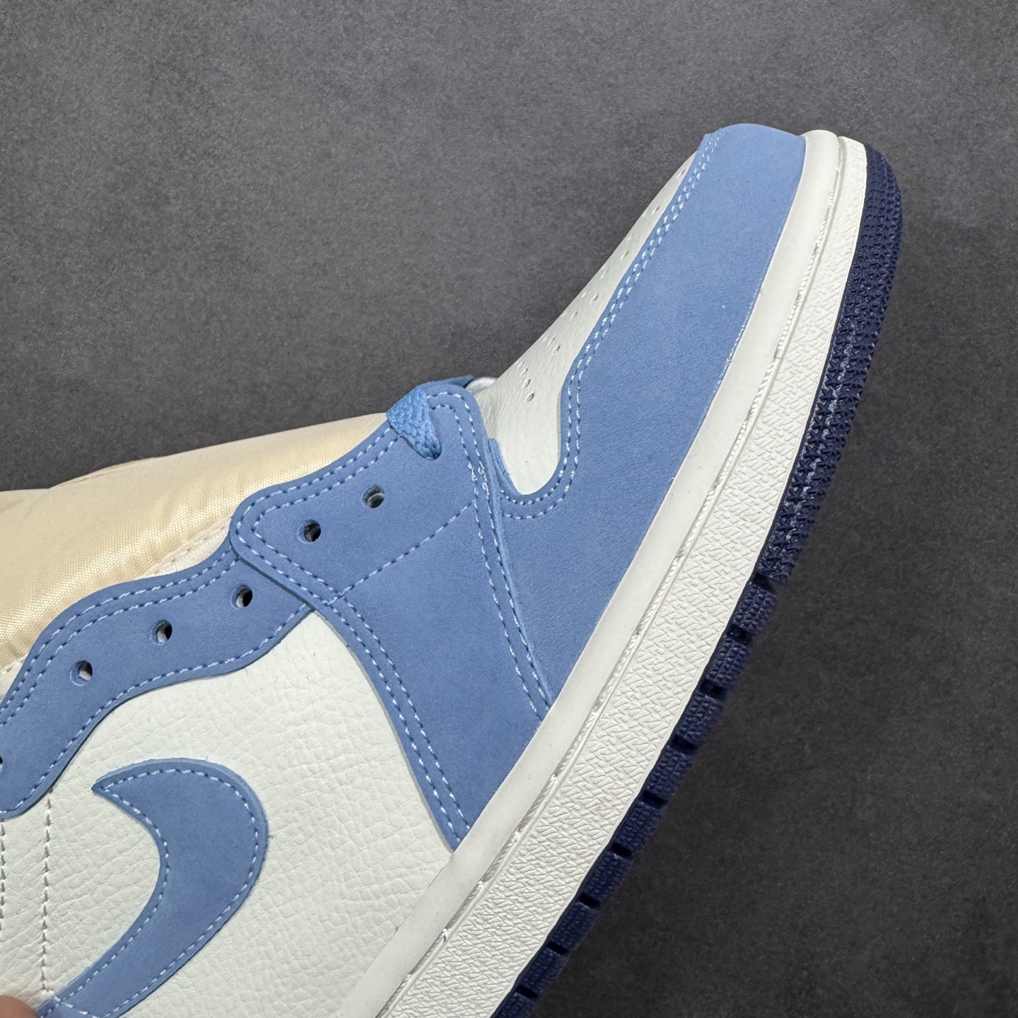 图片[5]-【清远TS版】Nike Air Jordan aj1 Retro High OG 百搭休闲文化运动篮球鞋 口碑AJ大厂出品 全系列原楦原纸板开发 原厂头层皮料加持 原厂定型后跟完美效果 裁片超高清洁度 针车 细节到位 性价比十足💪🏻 货号：FD2596-400 尺码：36-48.5（半）-选品中心