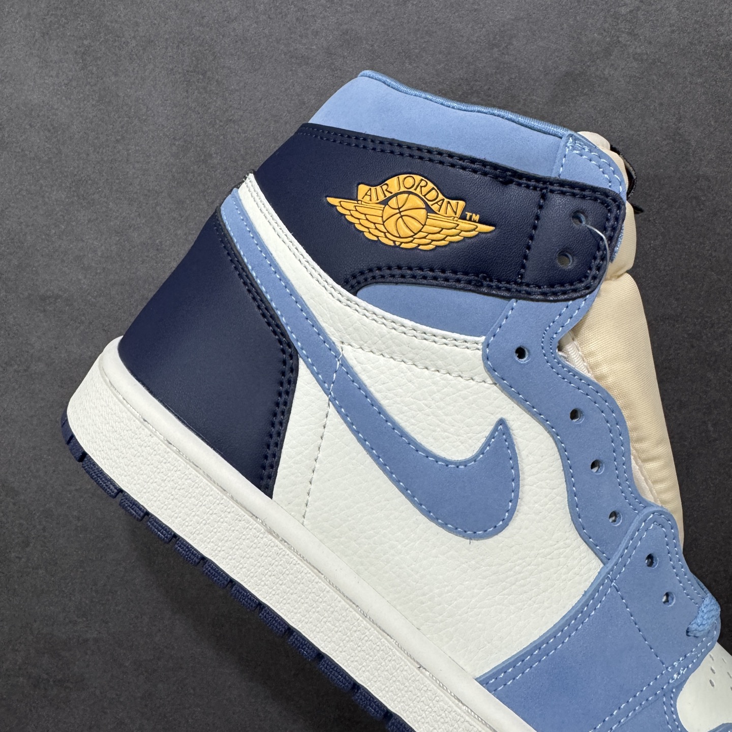 图片[6]-【清远TS版】Nike Air Jordan aj1 Retro High OG 百搭休闲文化运动篮球鞋 口碑AJ大厂出品 全系列原楦原纸板开发 原厂头层皮料加持 原厂定型后跟完美效果 裁片超高清洁度 针车 细节到位 性价比十足💪🏻 货号：FD2596-400 尺码：36-48.5（半）-选品中心