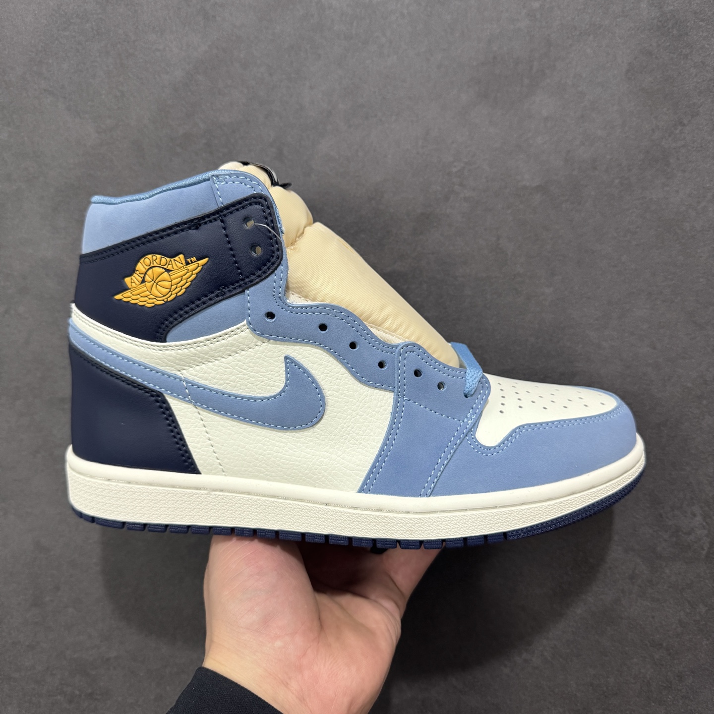 【清远TS版】Nike Air Jordan aj1 Retro High OG 百搭休闲文化运动篮球鞋 口碑AJ大厂出品 全系列原楦原纸板开发 原厂头层皮料加持 原厂定型后跟完美效果 裁片超高清洁度 针车 细节到位 性价比十足💪🏻 货号：FD2596-400 尺码：36-48.5（半）-选品中心