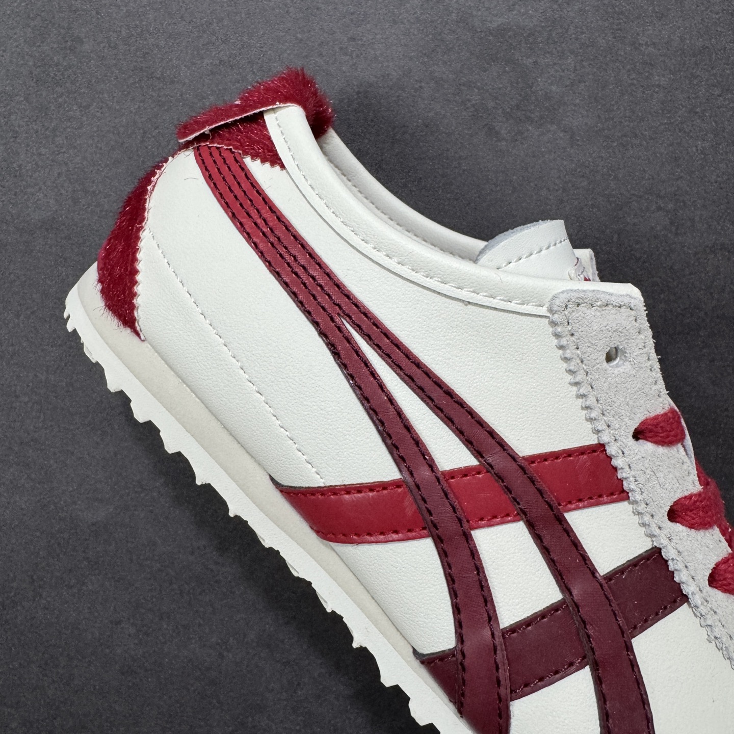 图片[6]-【公司级】Onitsuka Tiger MEXICO 66 VIN百搭单品 马年限定 板鞋 MEXICO 66是鬼冢虎旗下最经典的款式，李小龙最喜欢的一款训练鞋休闲鞋！鞋身特有的虎爪造型LOGO，辨识度非常高！更是由偶像明星李宇春等人代言，成为越来越流行的休闲鞋选择 货号：1183C600-100 尺码：36 37 38 39 40.5 41.5 42 43.5 44 45 编码：FSB220230-选品中心