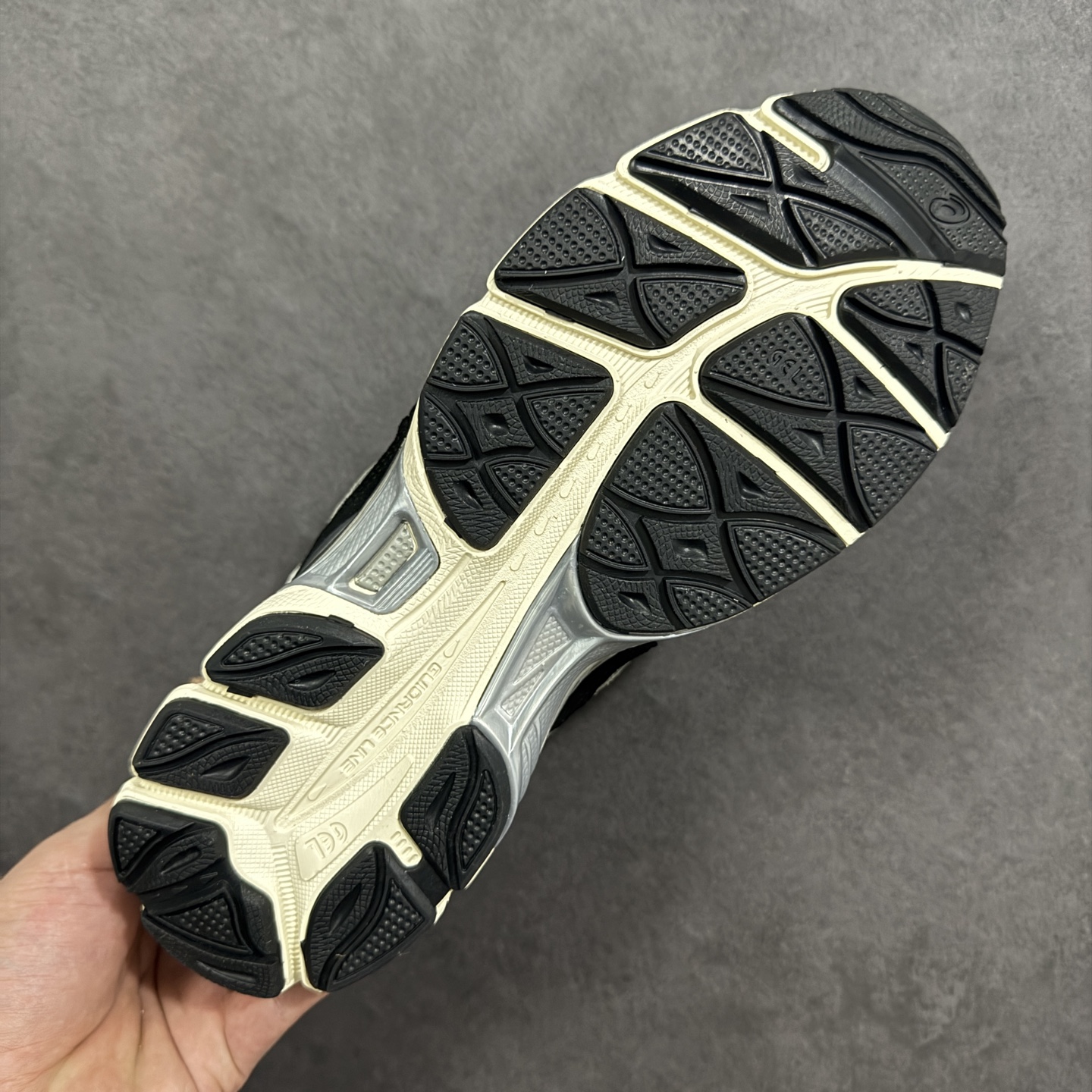 图片[9]-【公司级】Asics Gel-NYC 亚瑟士 防滑耐磨 休闲运动鞋 采用双层提花网面设计 提高包裹性和透气性 后跟搭载稳定系统科技T-GEL提升整体支撑力和结构感 减少对身体带来的冲击负荷 创新中底至轻回弹 货号：1201A789-750 尺码：36-46 编码：FSA210220-选品中心