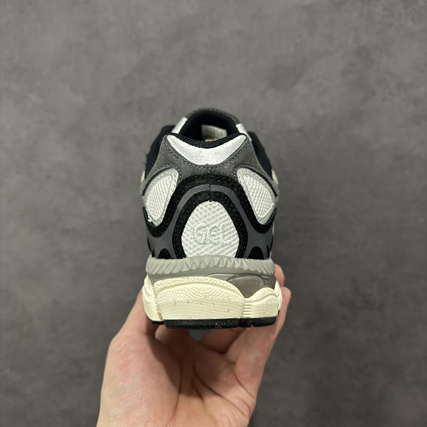 图片[4]-【公司级】Asics Gel-NYC 亚瑟士 防滑耐磨 休闲运动鞋 采用双层提花网面设计 提高包裹性和透气性 后跟搭载稳定系统科技T-GEL提升整体支撑力和结构感 减少对身体带来的冲击负荷 创新中底至轻回弹 货号：1201A789-750 尺码：36-46 编码：FSA210220-选品中心