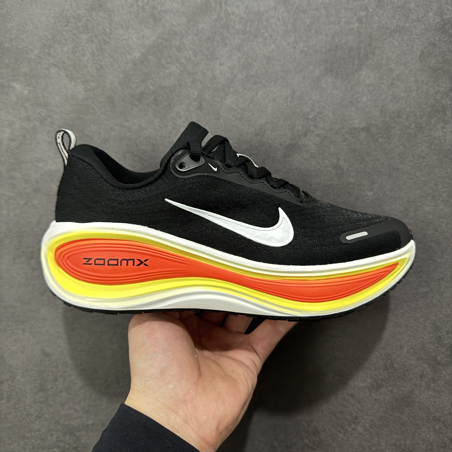 【公司级】Nike Air Zoom Vomero Plus 耐克网面厚底气垫跑鞋 货号：HV8150-009 尺码：35.5 36 36.5 37.5 38 38.5 39 40 40.5 41 42 42.5 43 44 44.5 45 46-选品中心