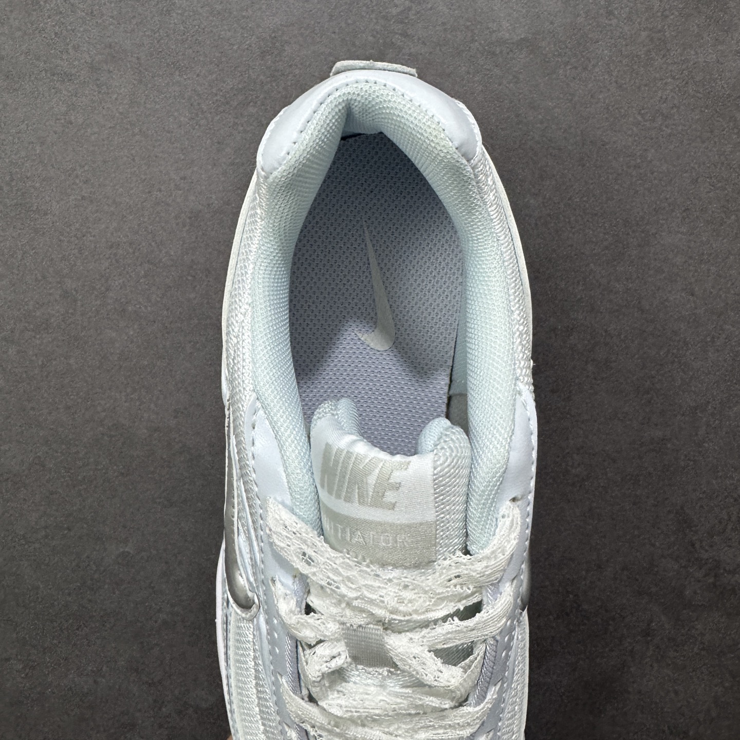 图片[7]-【公司级】NK Initiator 创始者系列 复古运动舒适网布休闲跑步鞋 Ins爆火全新韩系古着风 回味经典 采用透气网眼鞋面和支撑覆盖层 自然运动设计的Phlyon中底用于缓冲 BRS 1000碳橡胶外底具有轻质柔韧性 牵引力和耐用性 货号：IB4339-023 尺码：36 36.5 37.5 38 38.5 39 40 40.5 41 编码：LDSB220230-选品中心